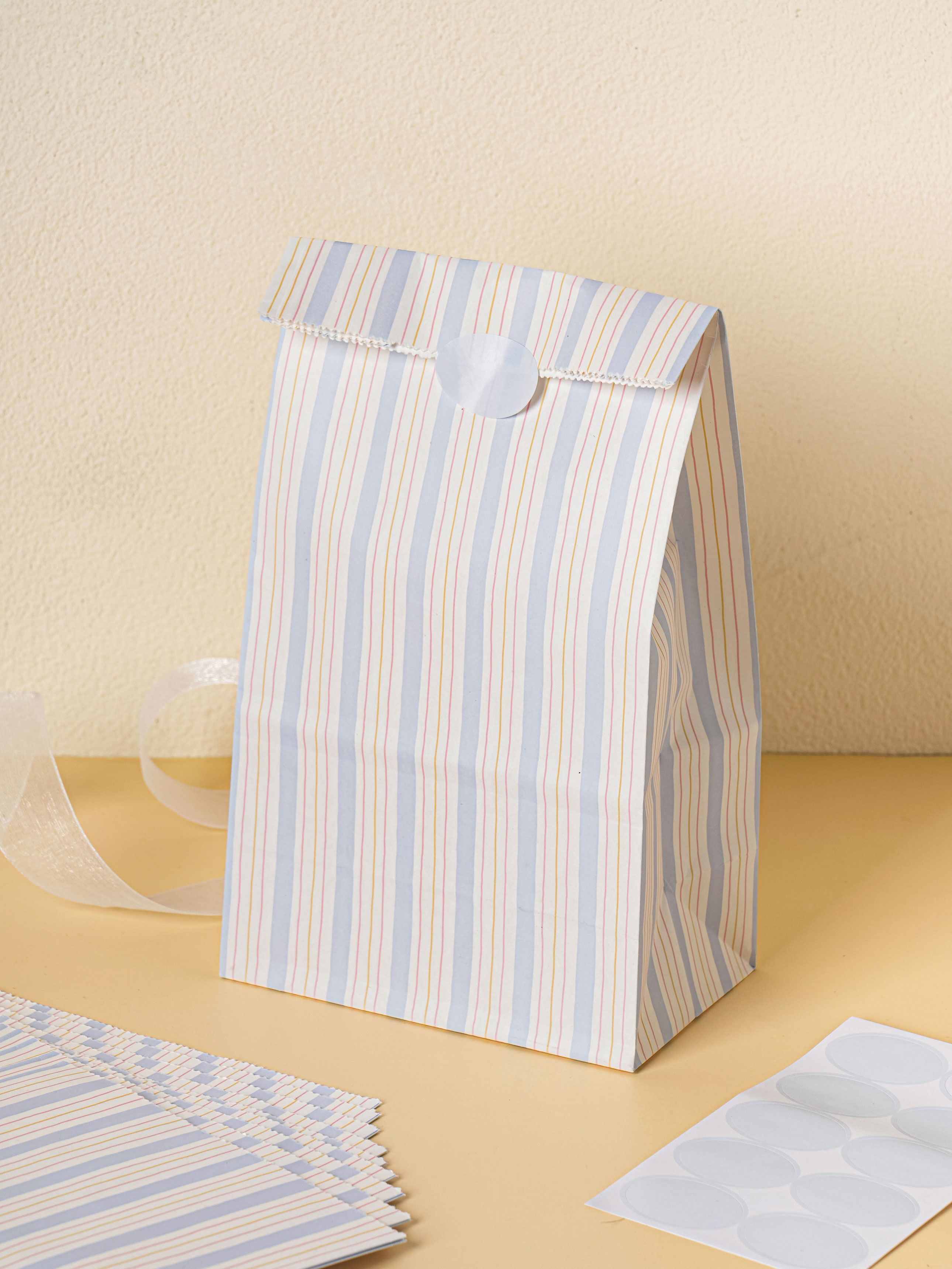 10 small kraft design envelopes