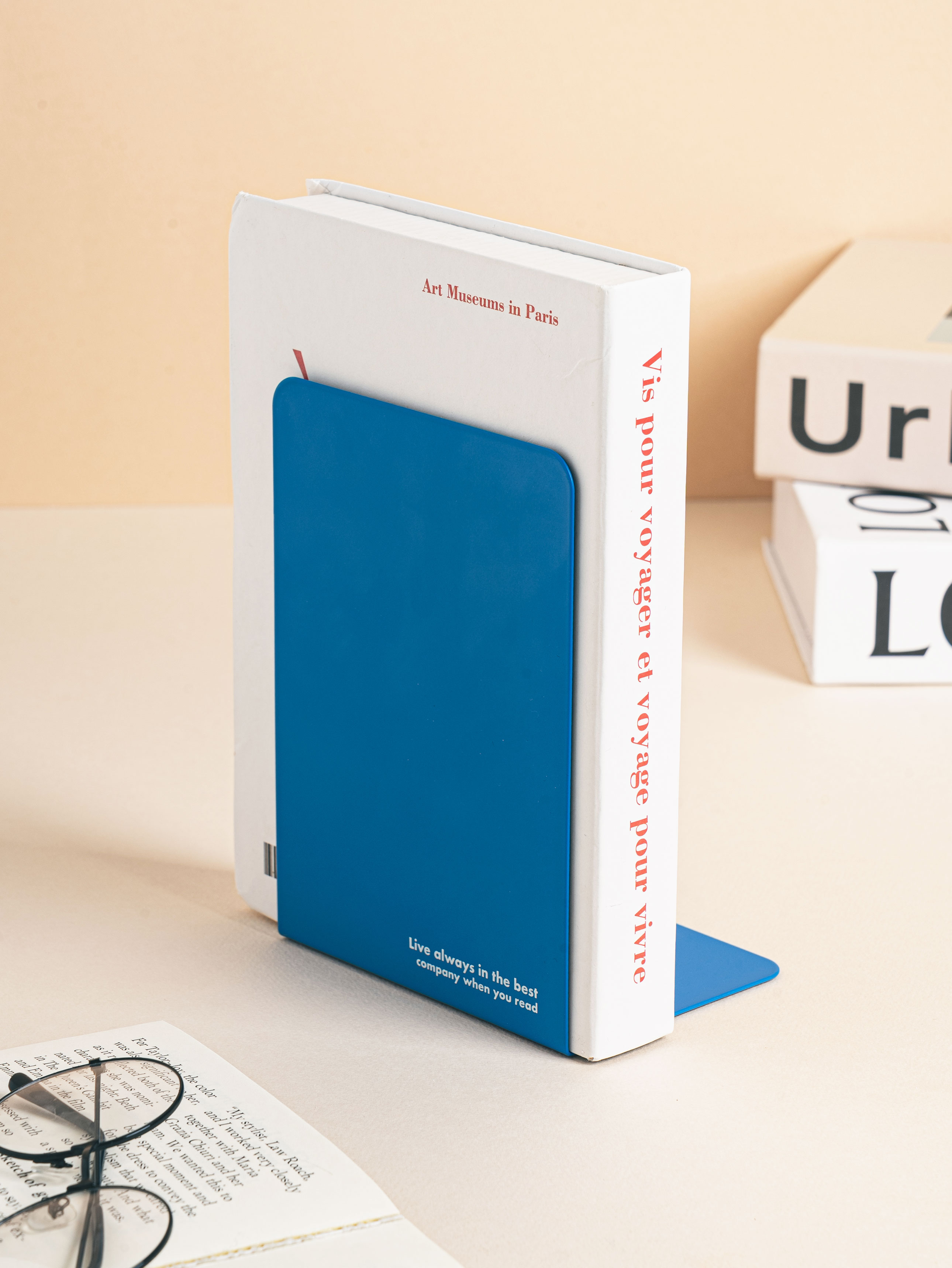 Simple point book stand blue