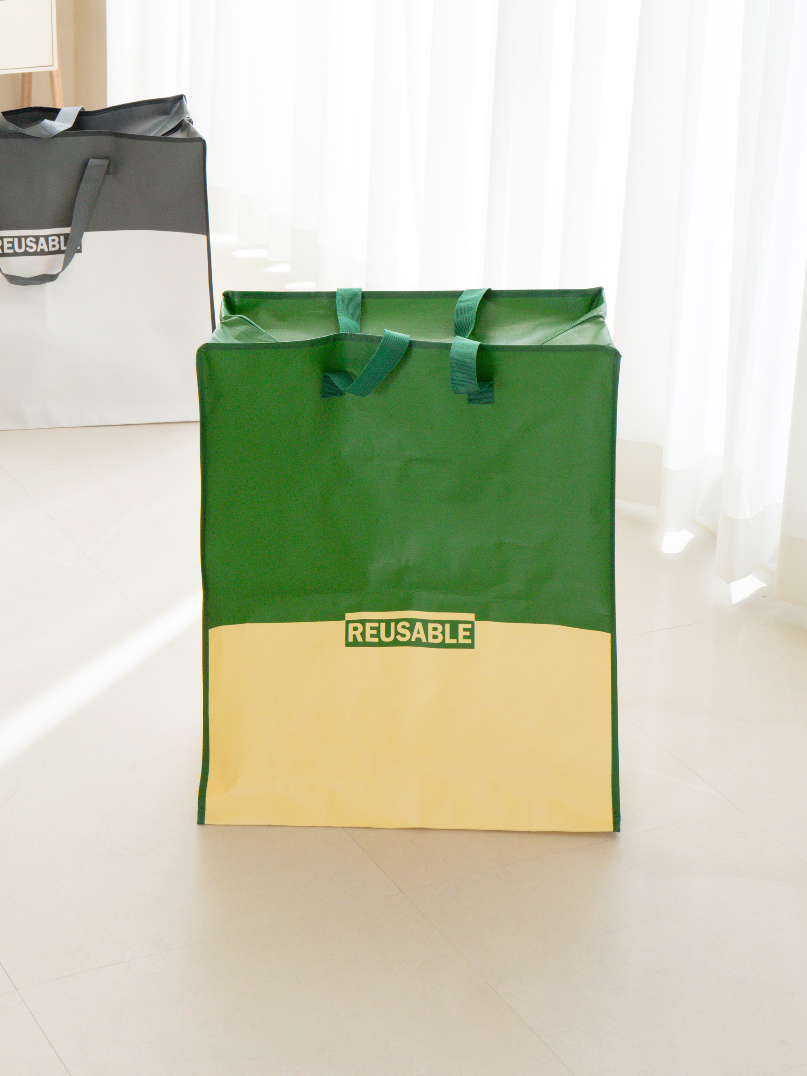 Simple zipper type vertical tarpaulin bag L