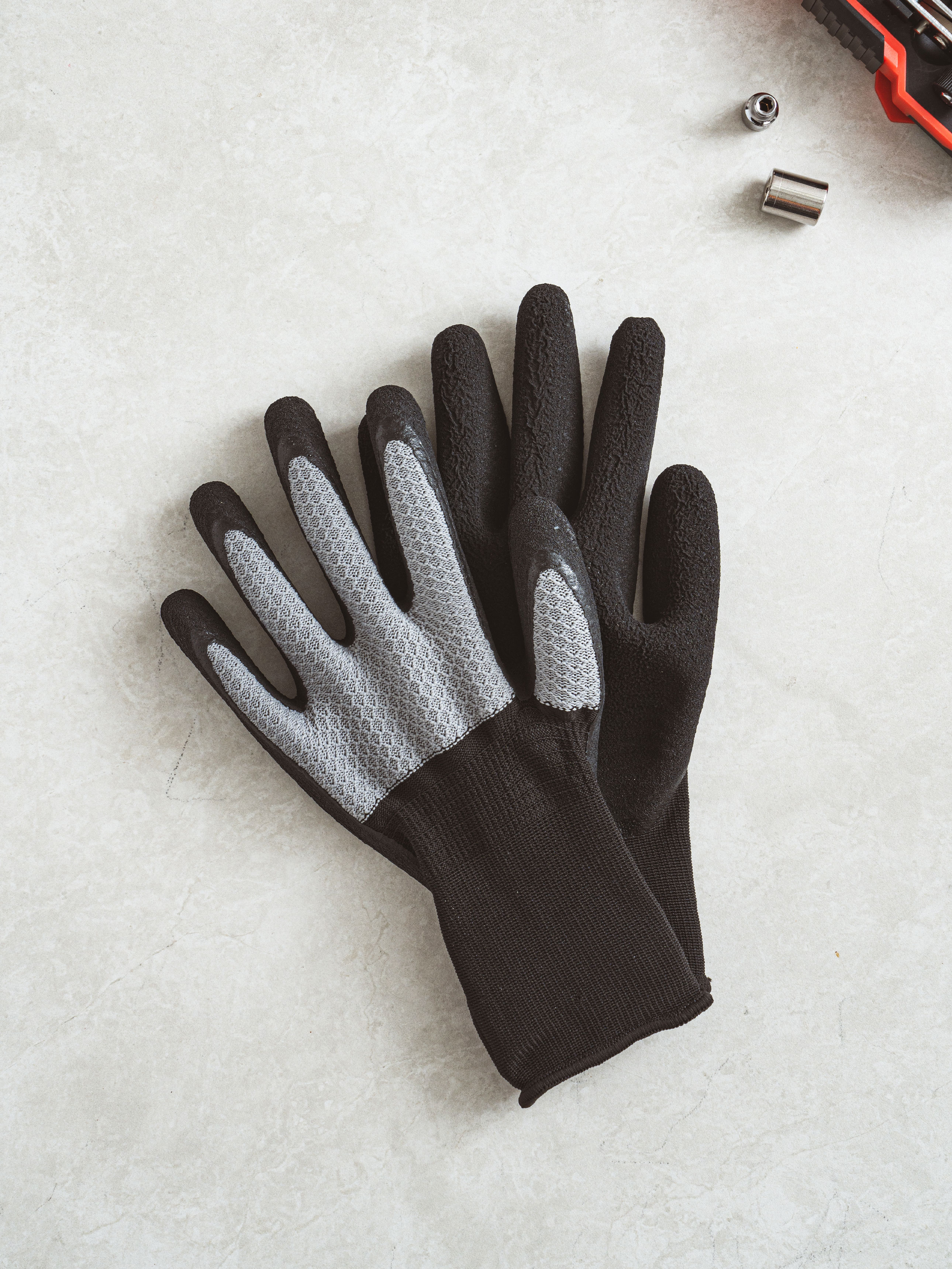 Two-tone foam latex coated gloves L