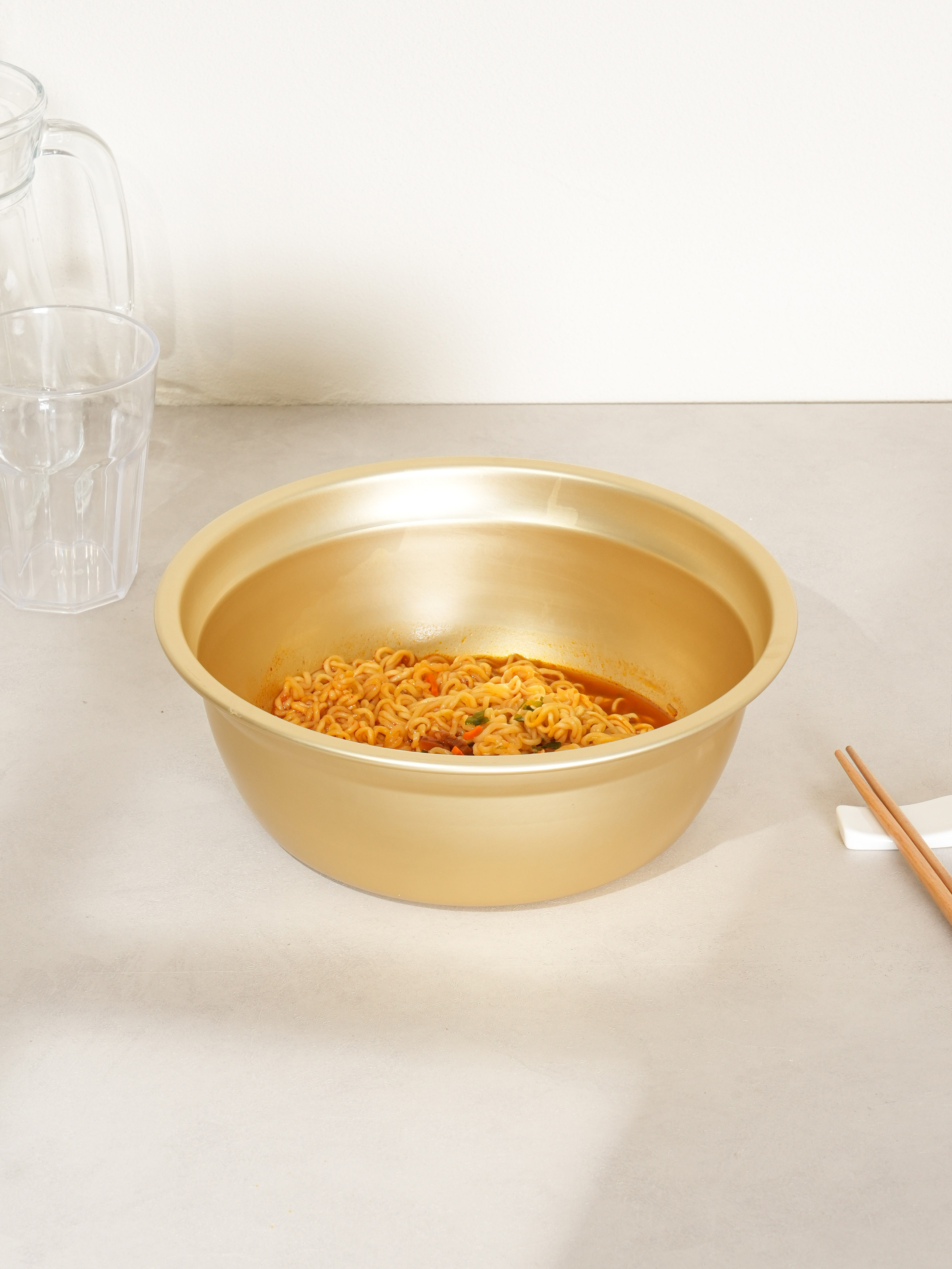 The spoon is 24cm