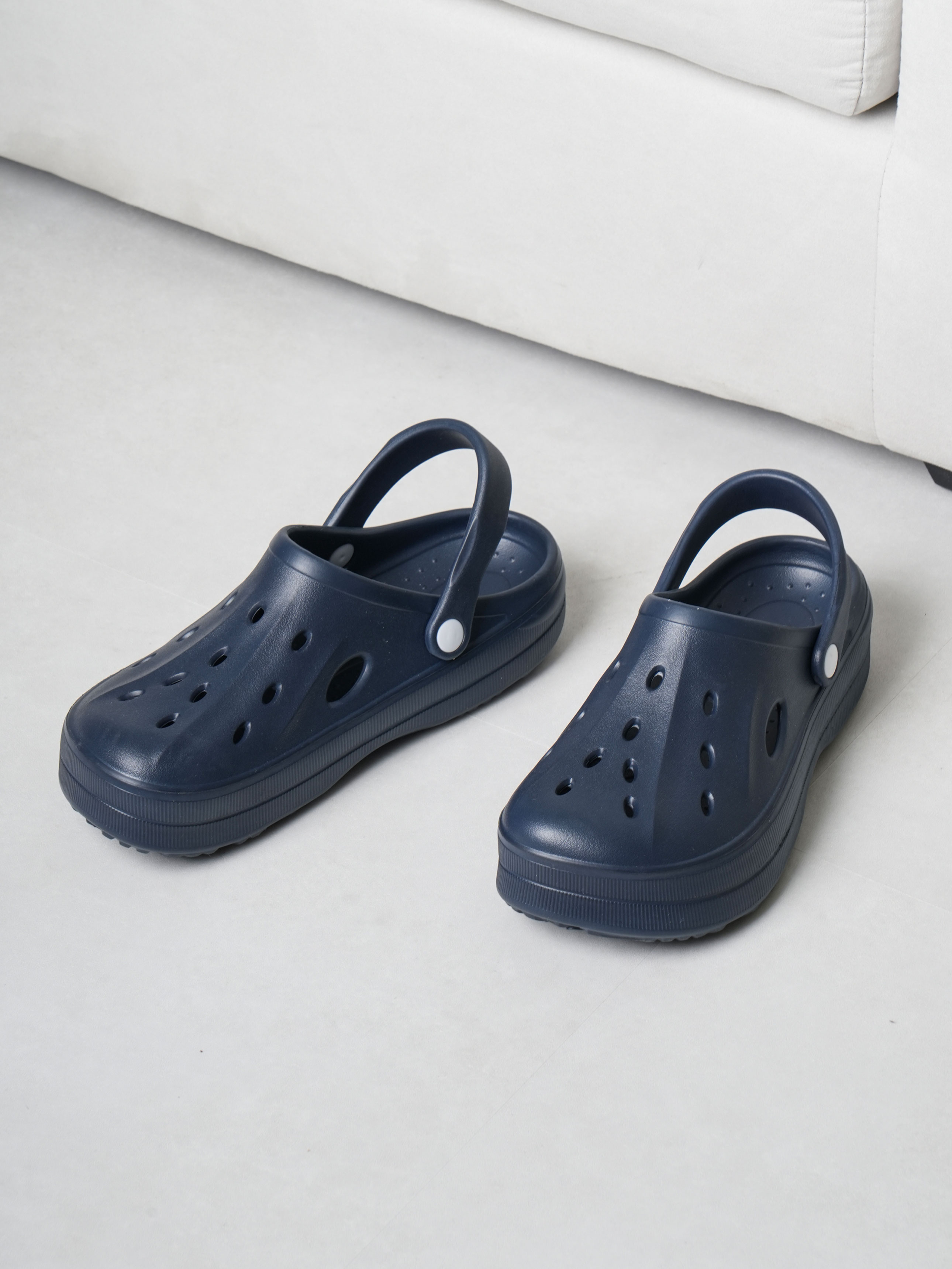 Two type multipurpose slippers 260~280 mm