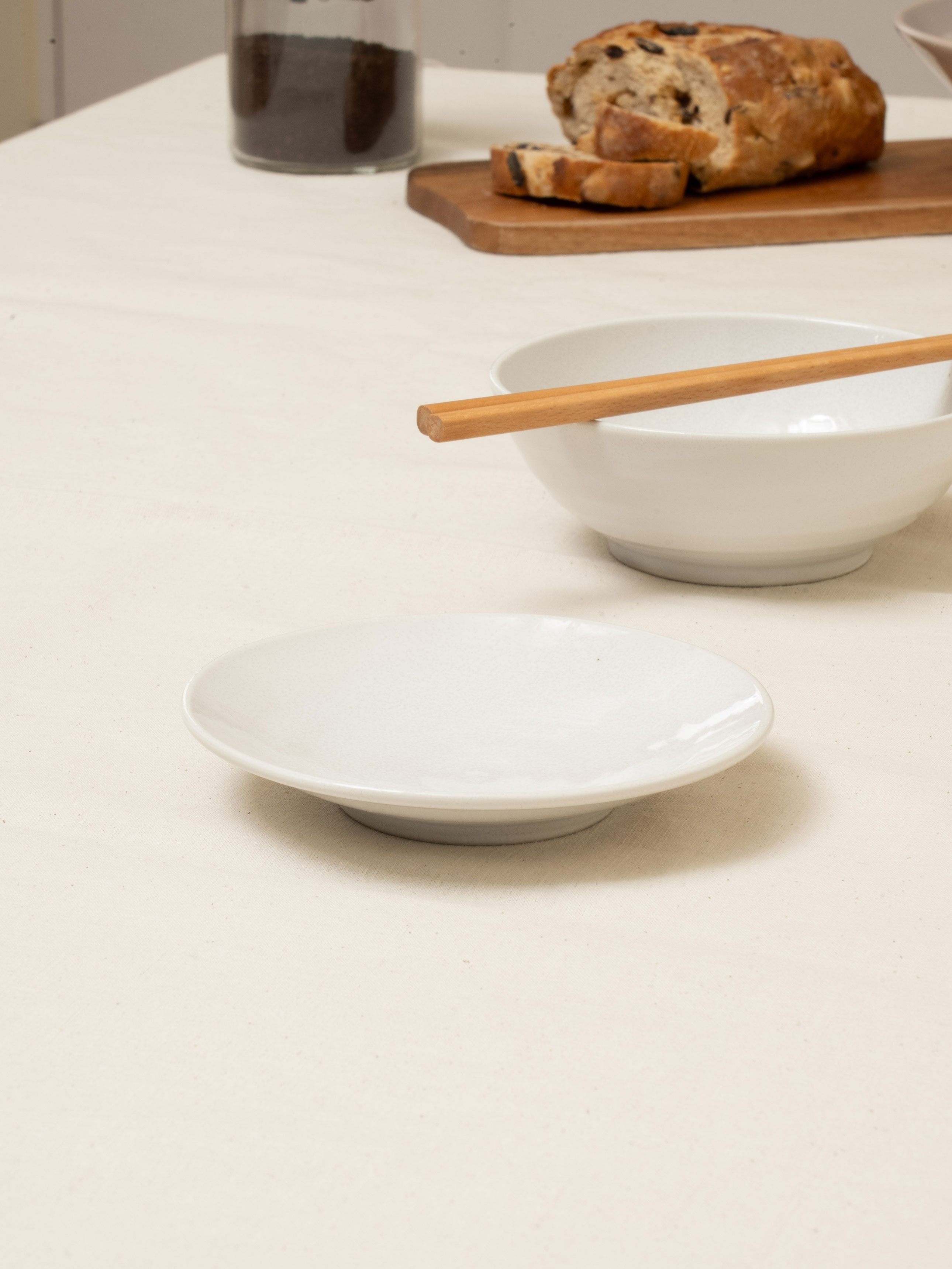 Lightweight tableware and crockery made in Japan