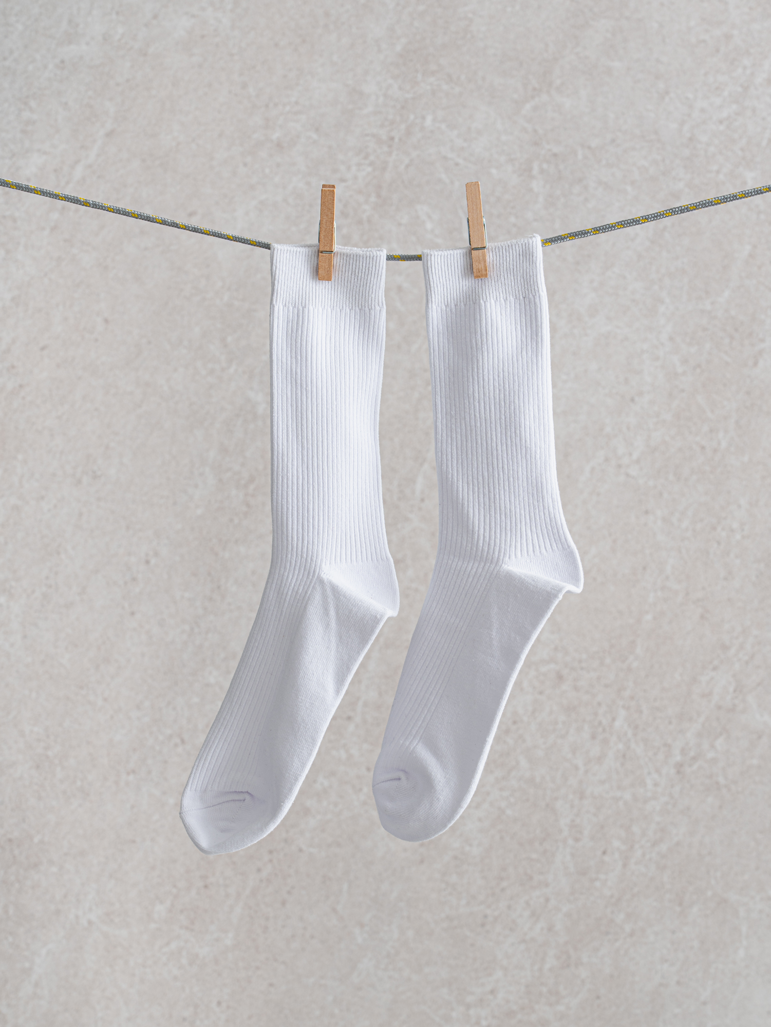 Monfoot Men's Ribbed Longwood Socks White