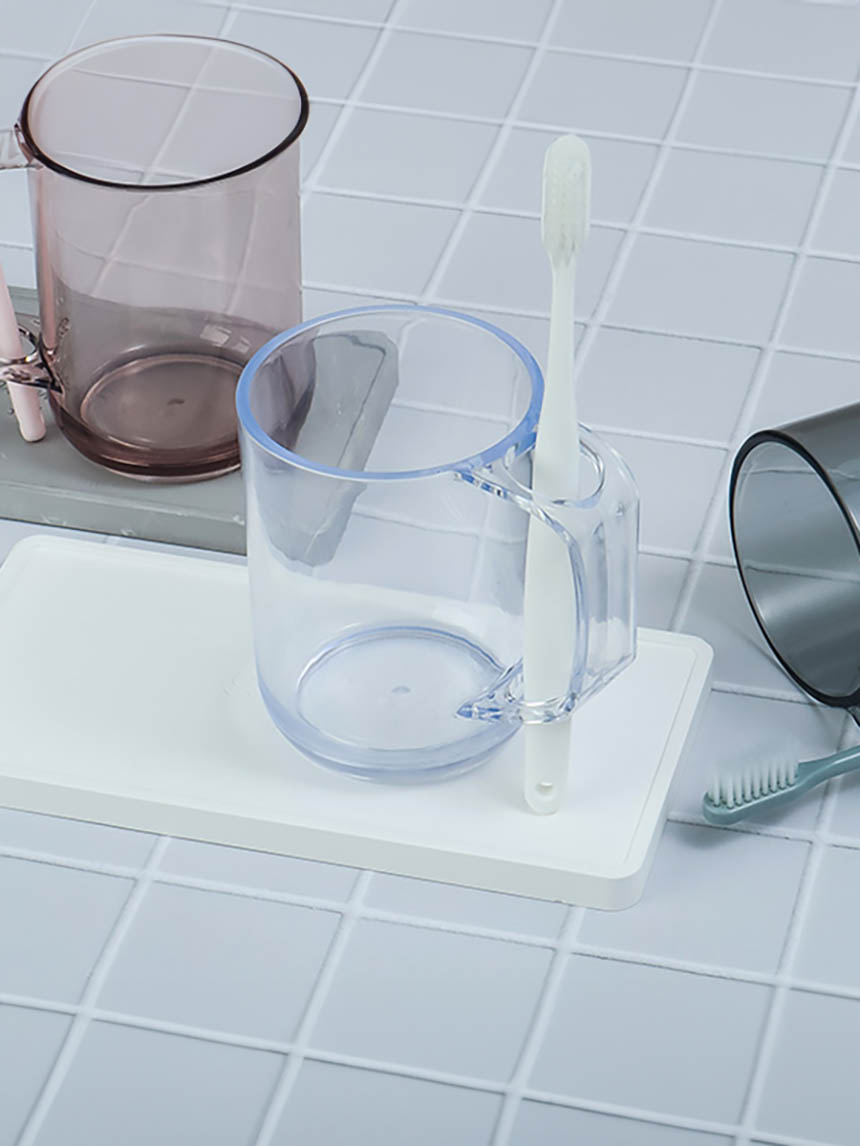 Clear toothbrush holder and brushing cup