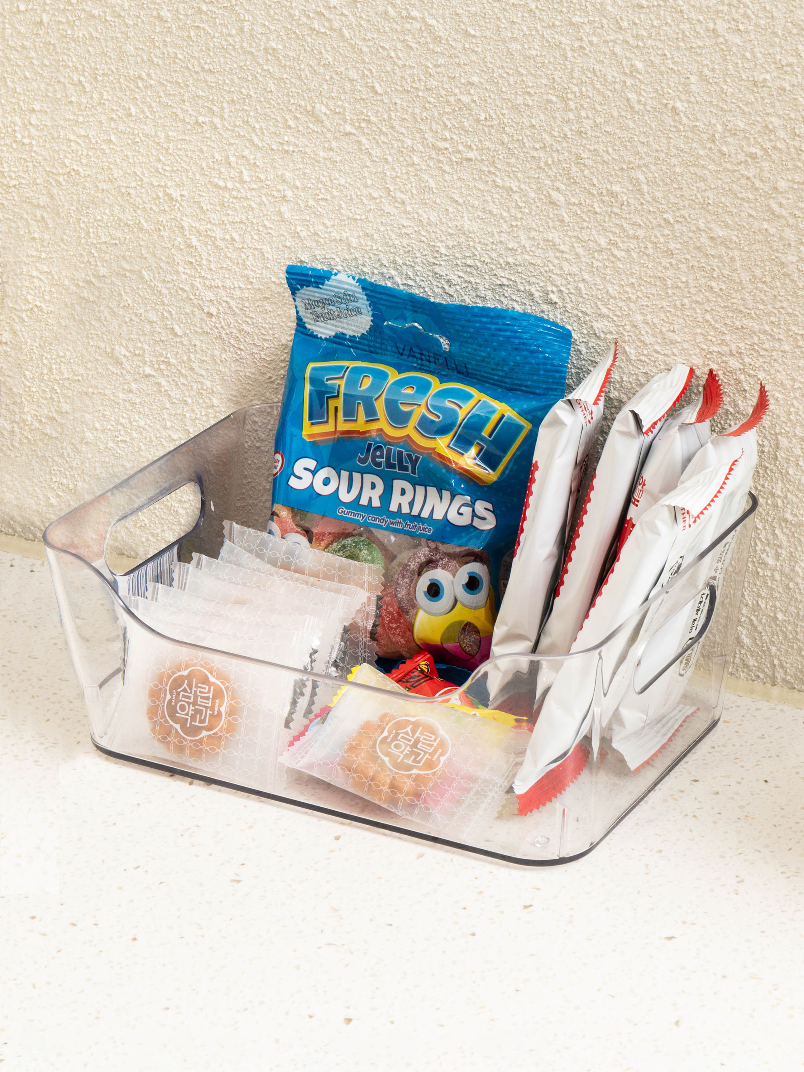Transparent handle organizer