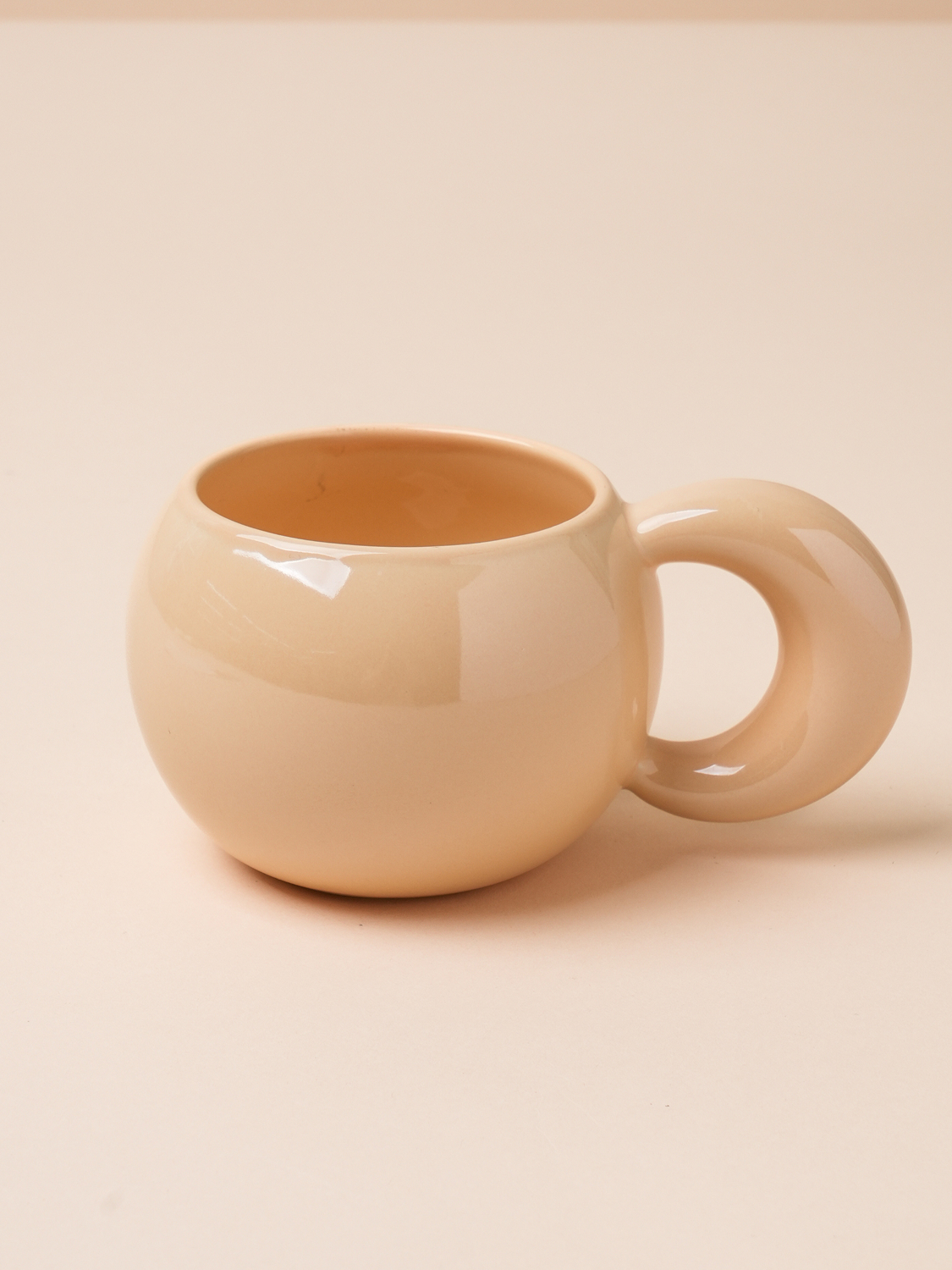 Pearl color plump mug 420 ml peach
