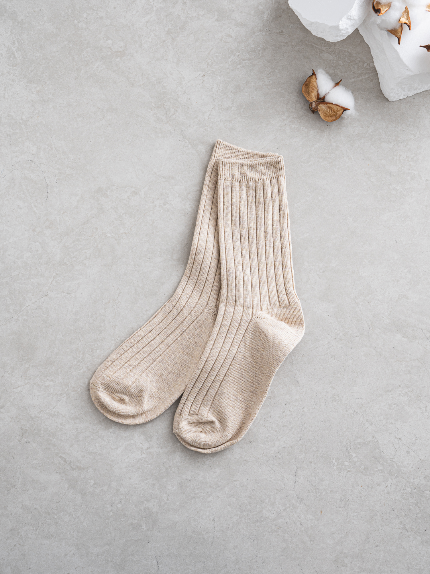 Monfoot Women's Wide Ribbed Long Socks Beige