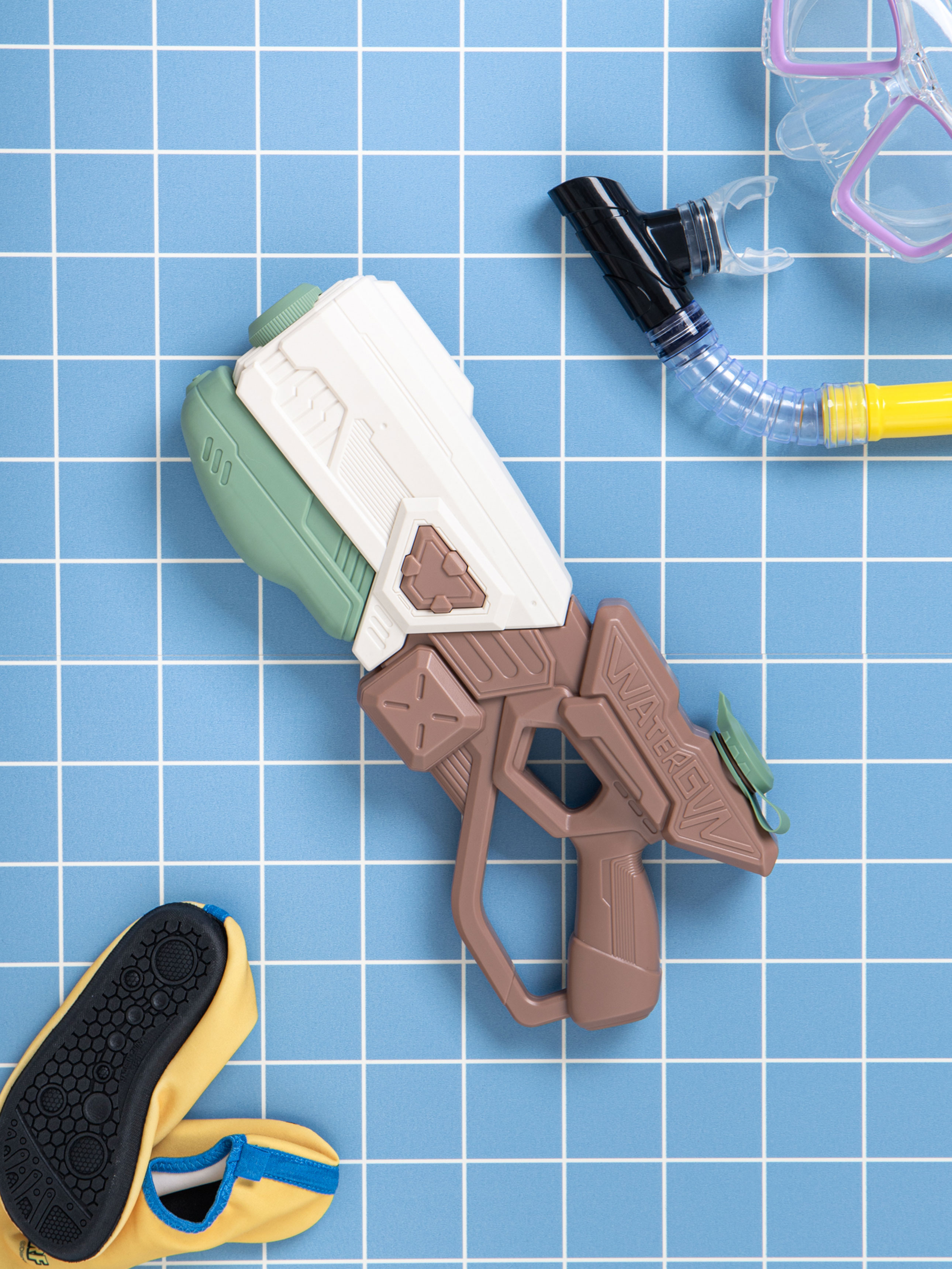 pastel tone pump water gun