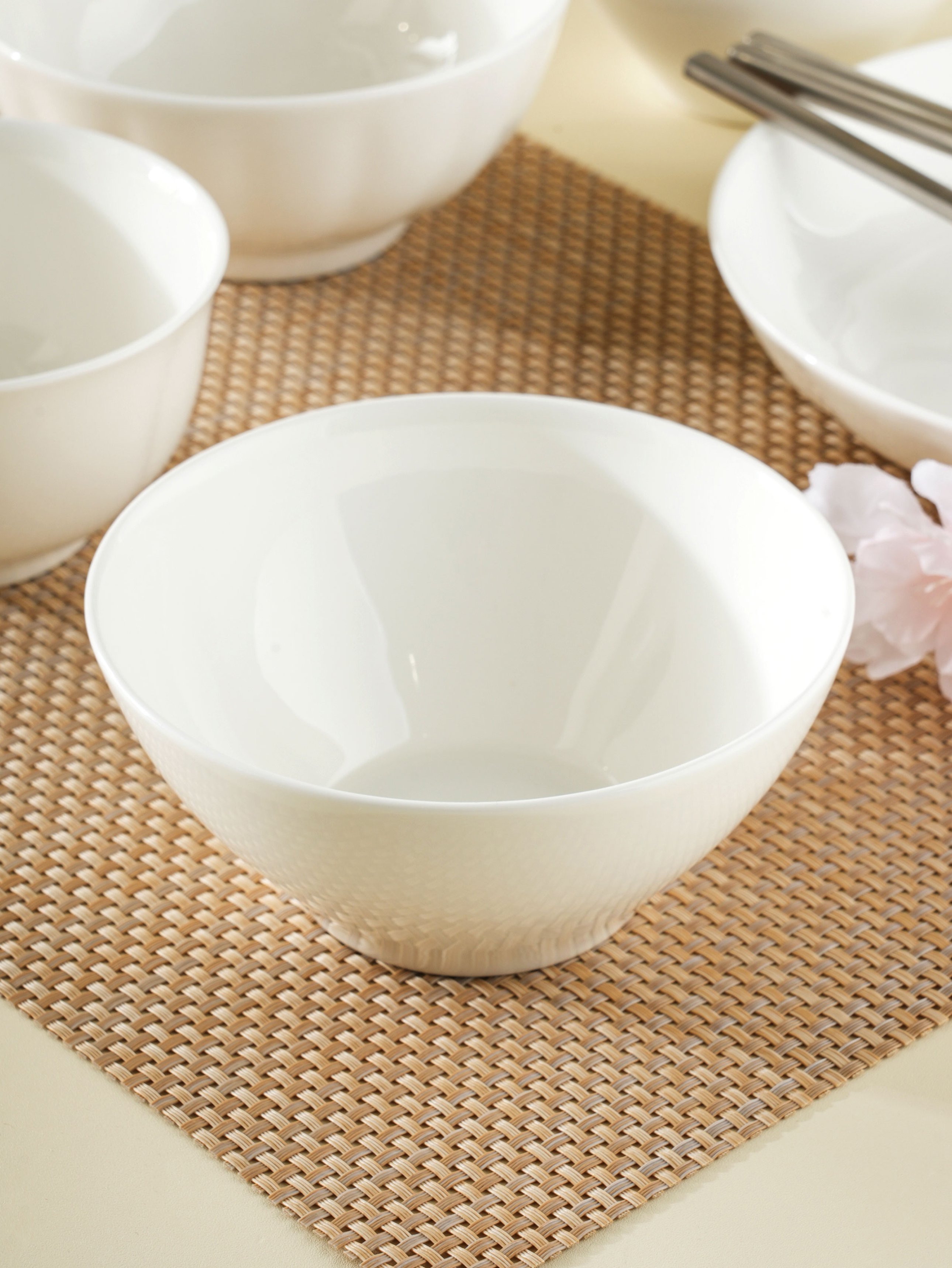 Bone china concave bowl 14 cm