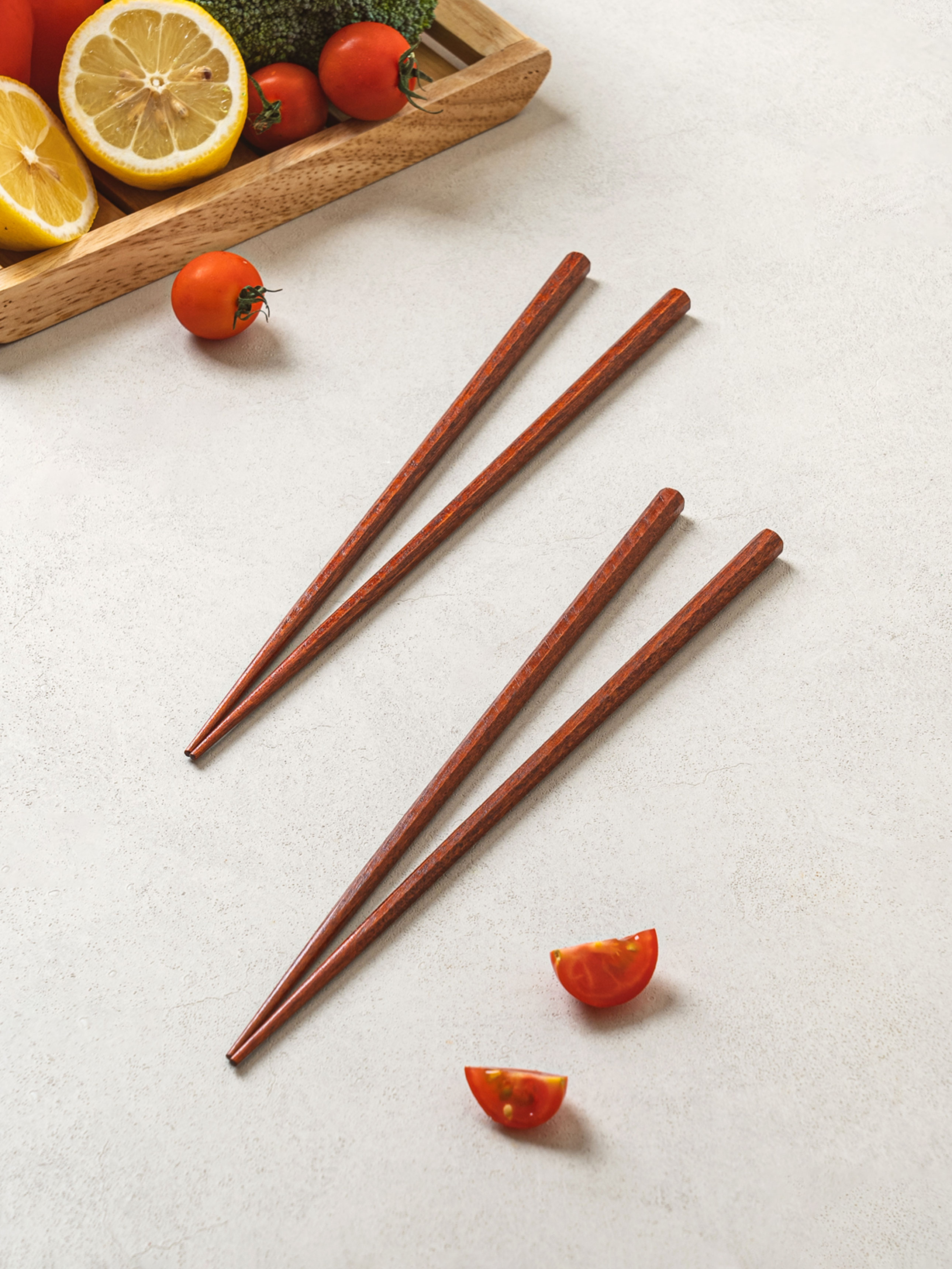 Set of 2 chestnut chopsticks