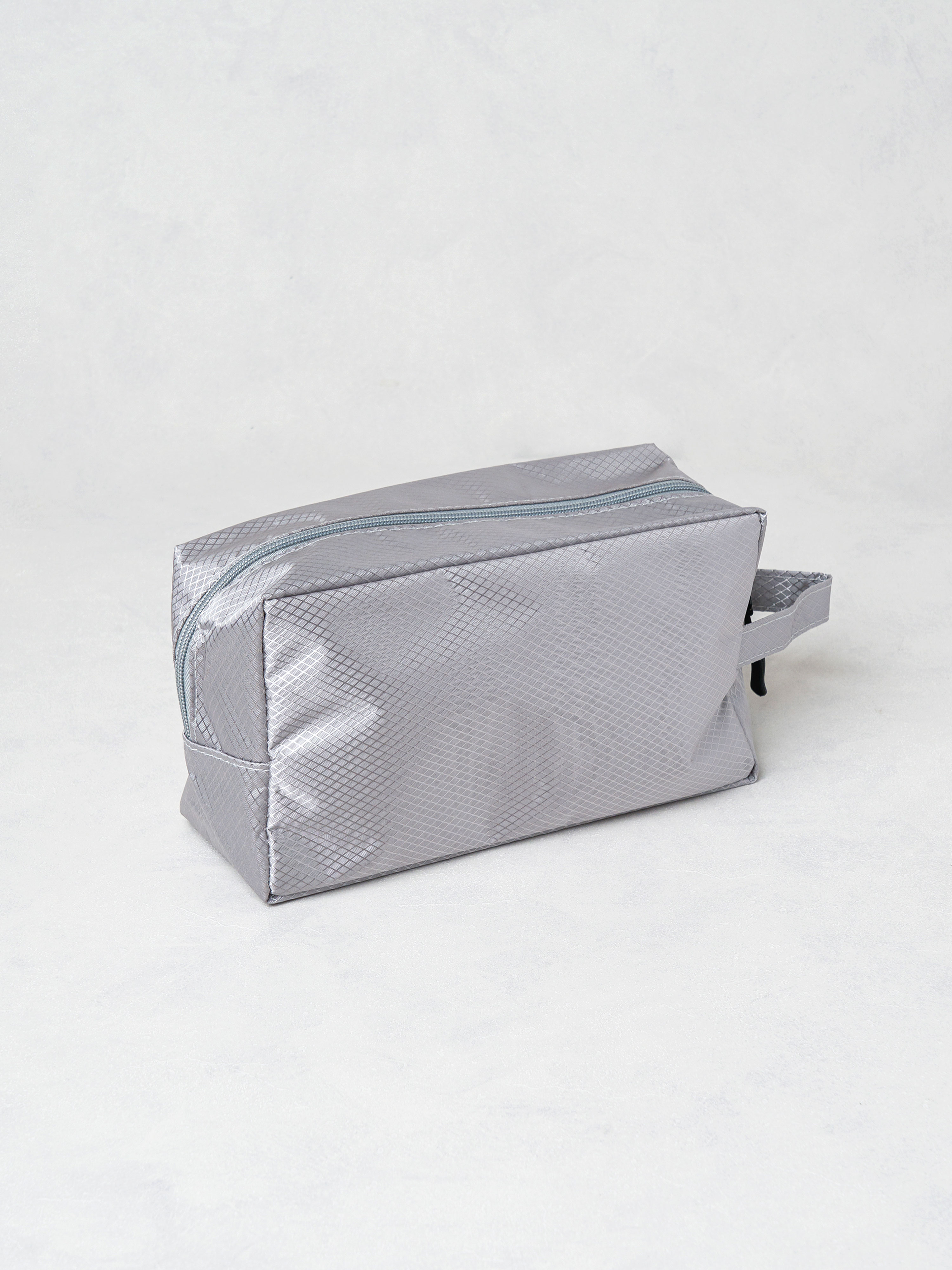 Travel Handle Waterproof Toiletry Pouch Gray