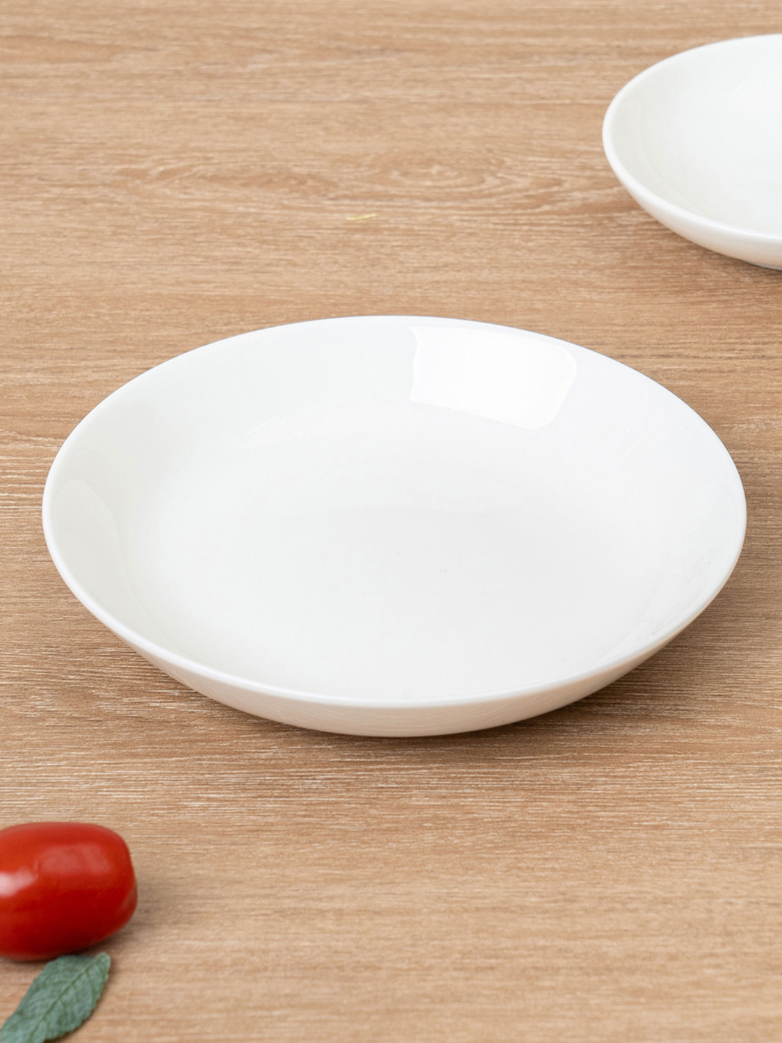 Bone china white side dish (approx. 15.5 cm)