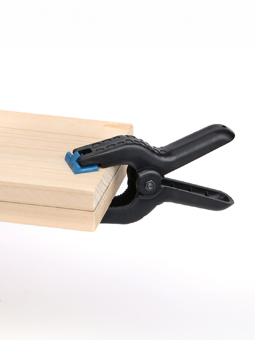 2 11 cm clamps included