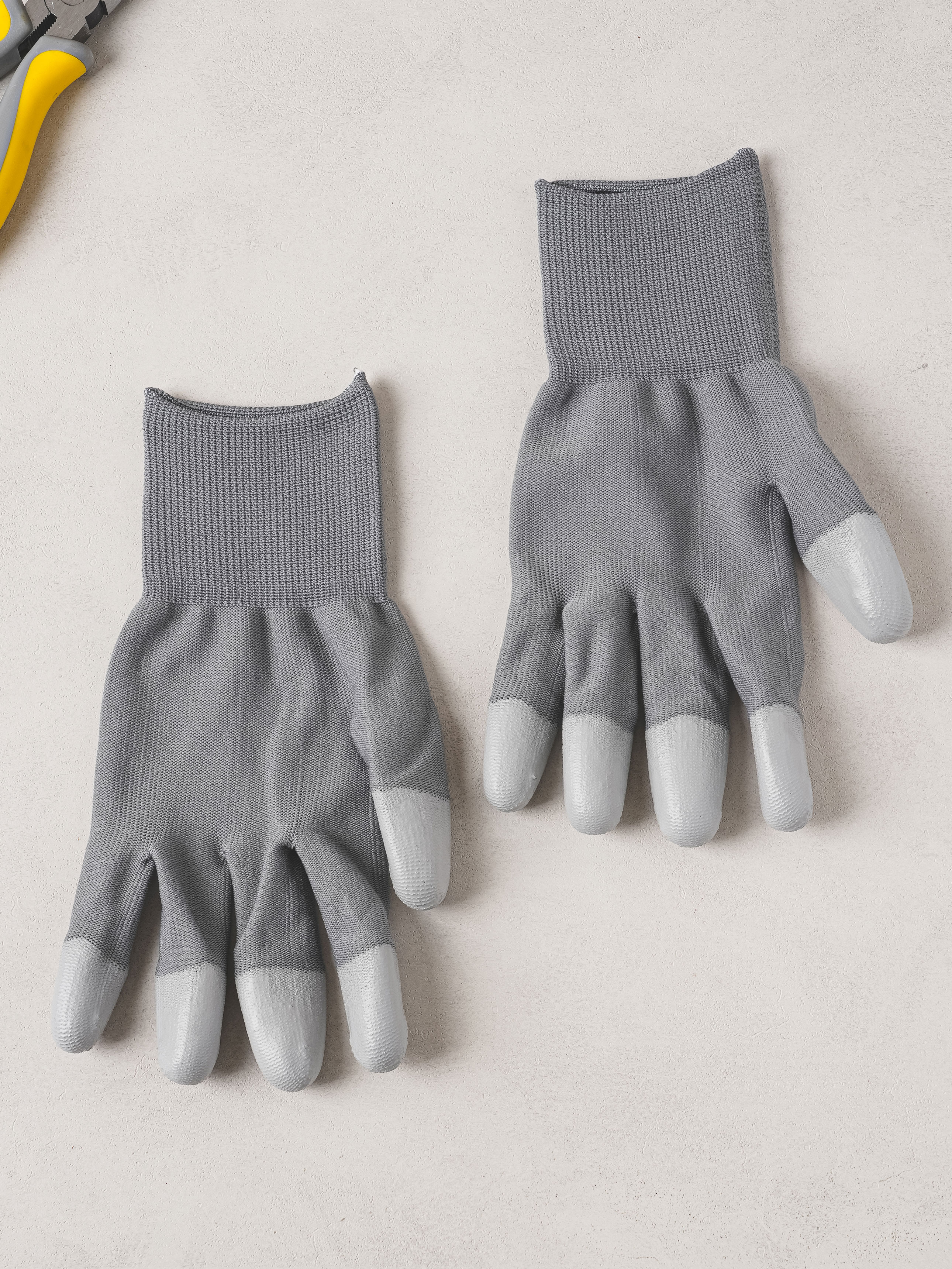 Slim non-slip coated gloves L for men