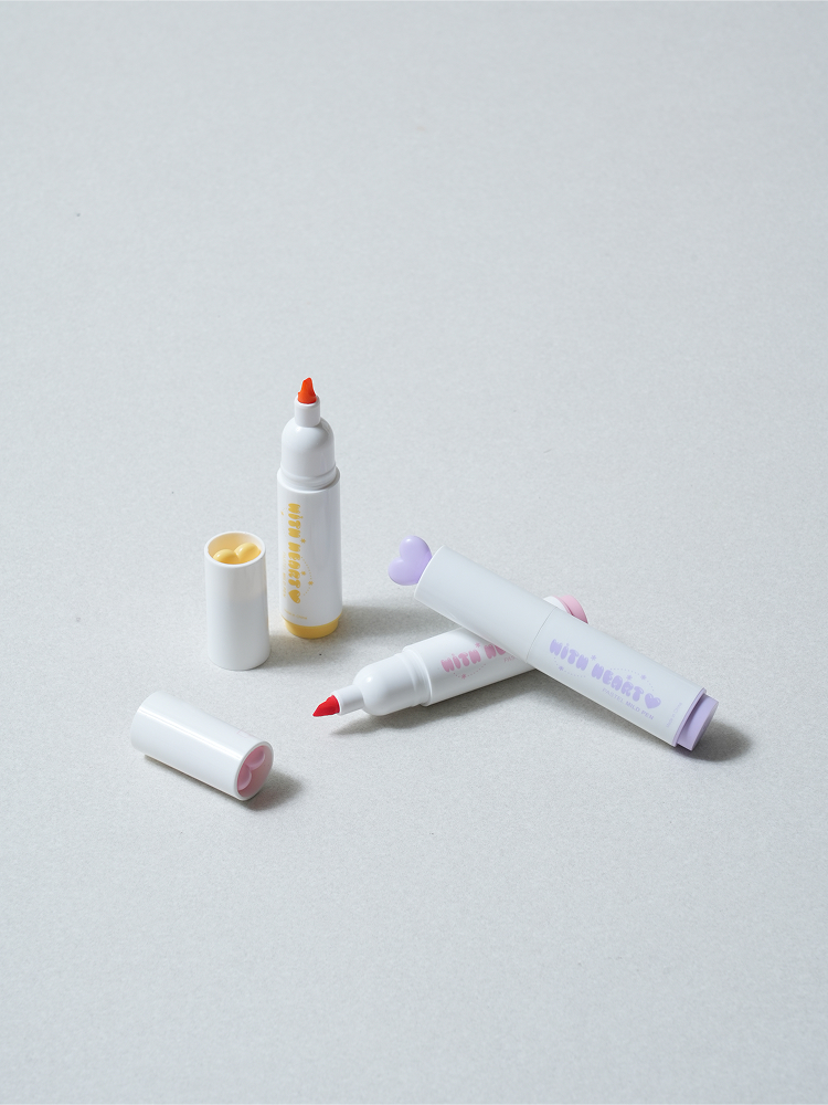 3 heart decorated soft highlighters