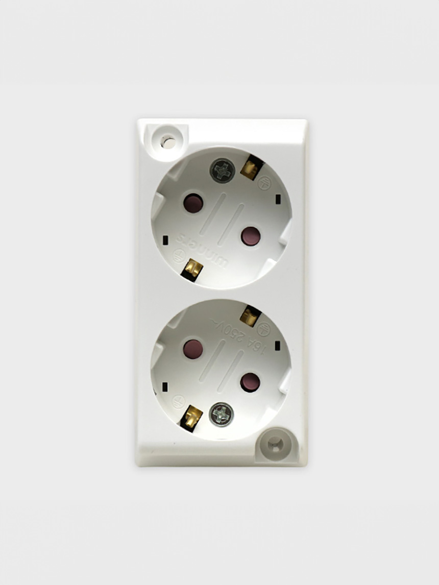 Exposed grounded 2-prong outlet