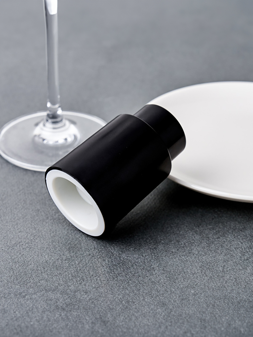 Button wine stopper