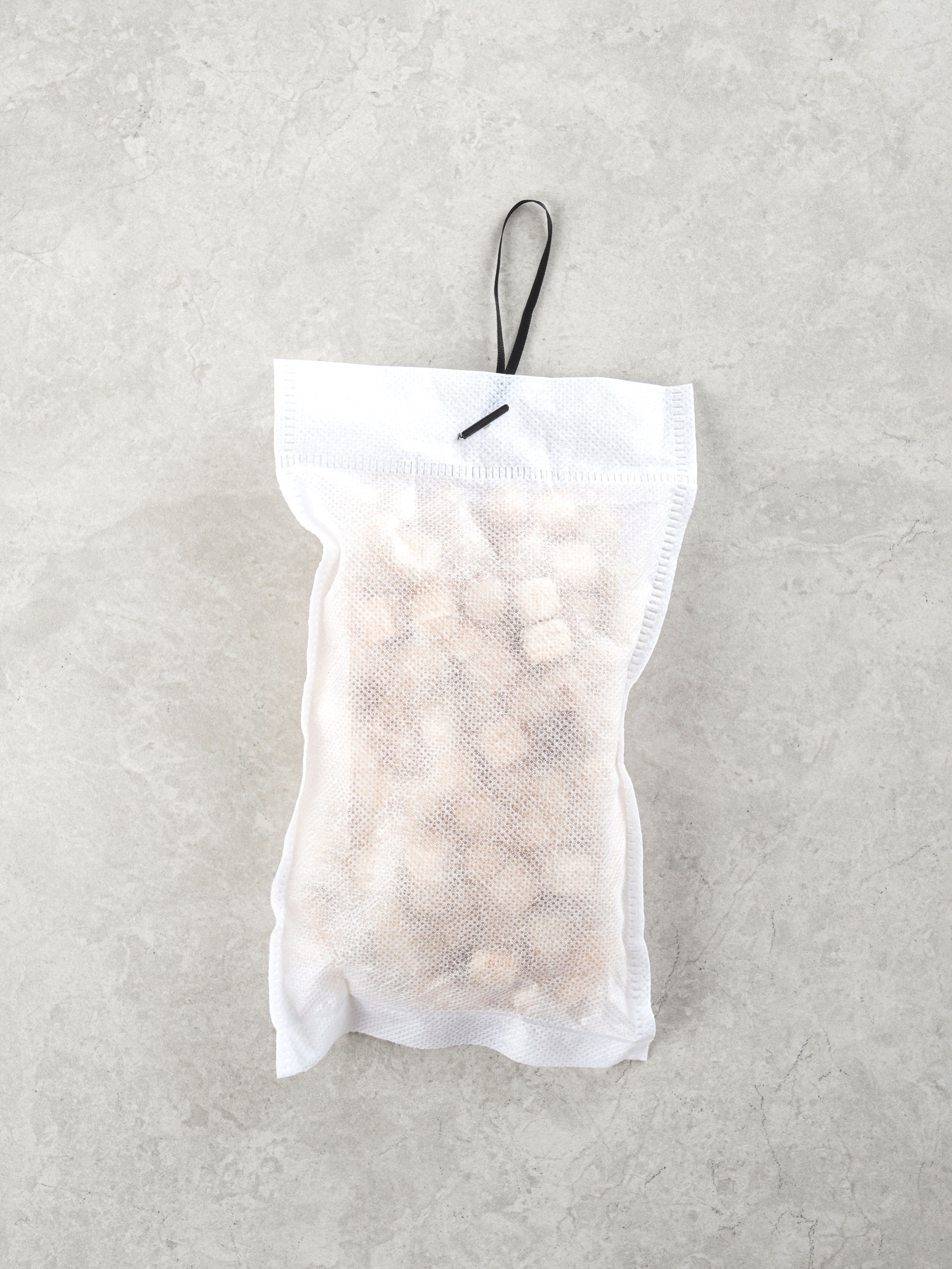 Hanging cypress cube deodorant 80 g (2 packs)