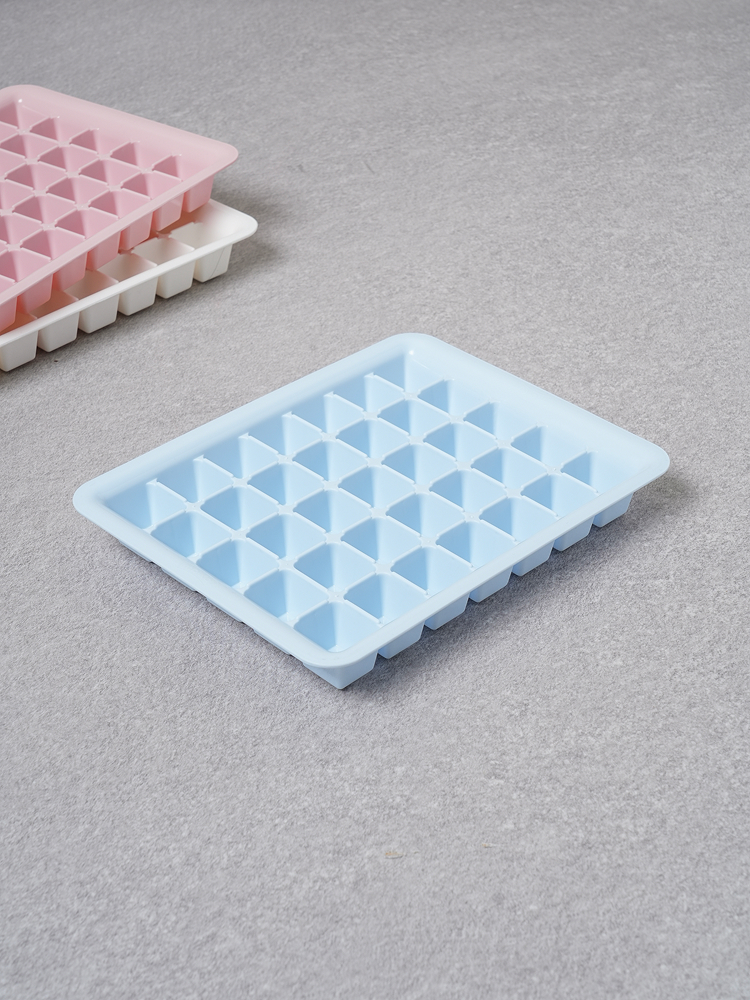 35-hole ice tray blue