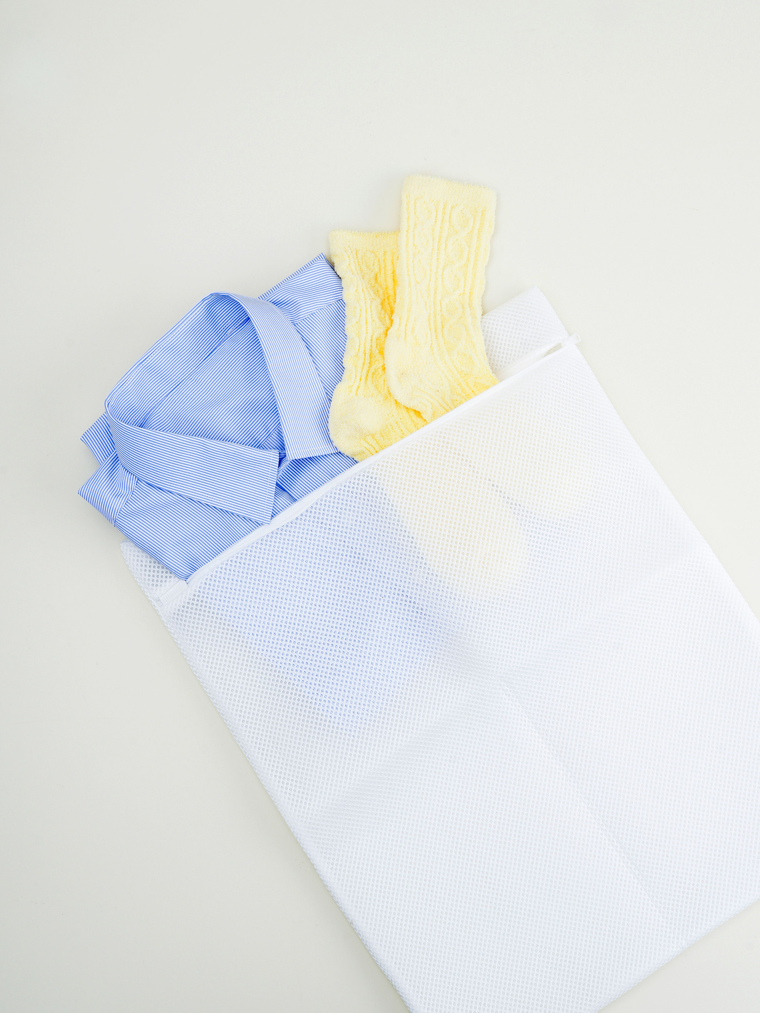 Non-fluorescent double square laundry net (approx. 40x50 cm)