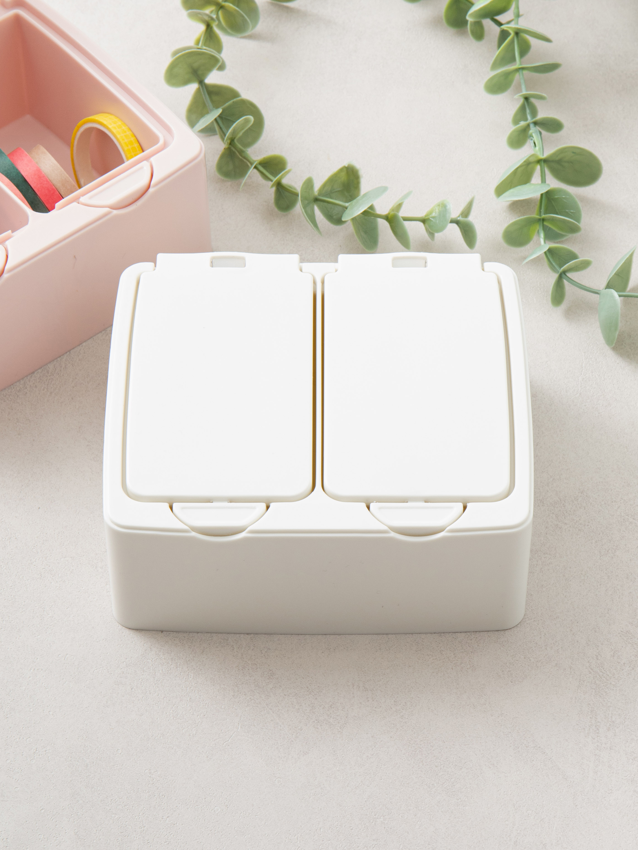 One-touch multipurpose organizer with 2 compartments