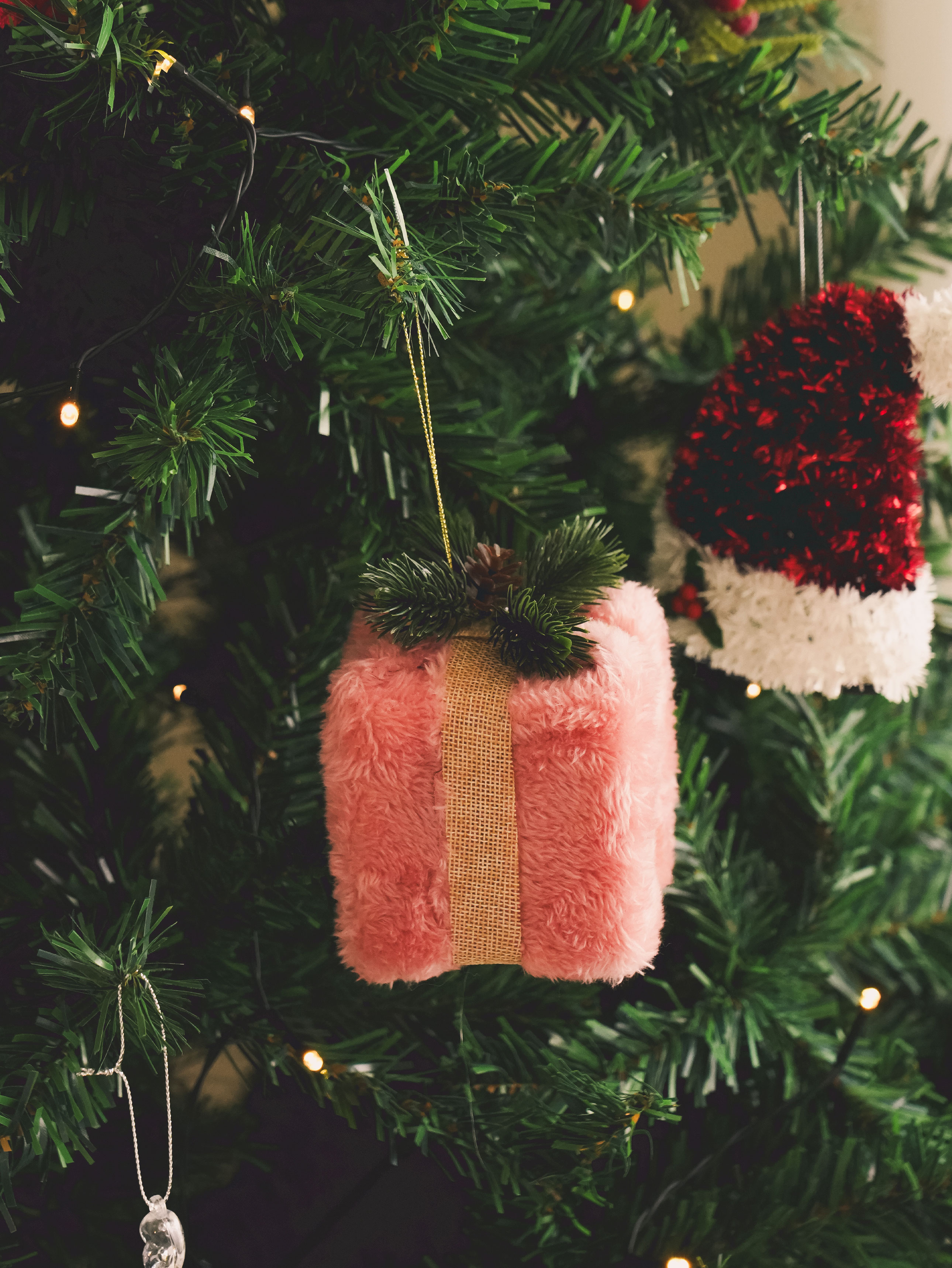 christmas gift shape tree decoration pink