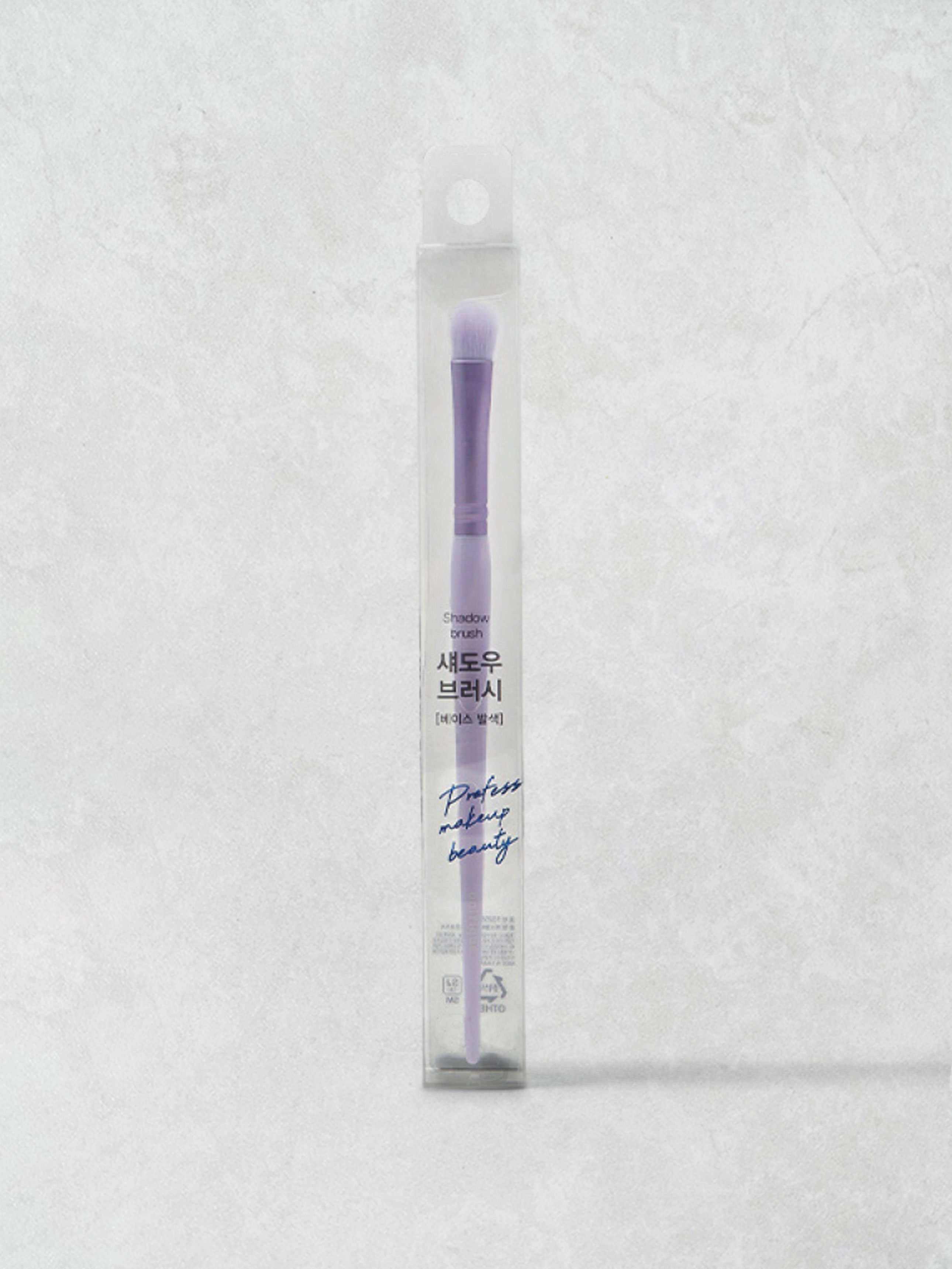 Pastel base shadow brush