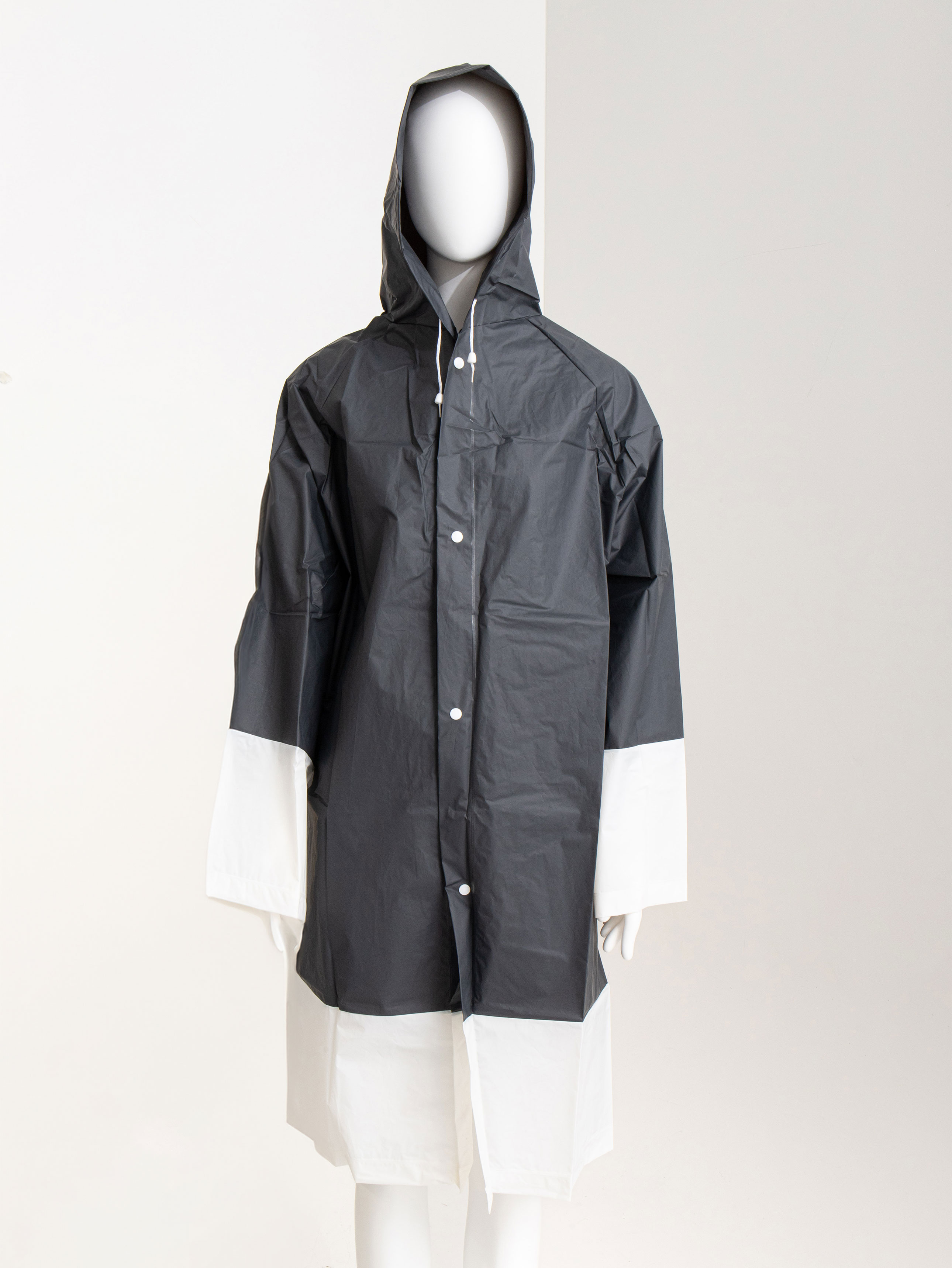 Two-tone adult snap button raincoat