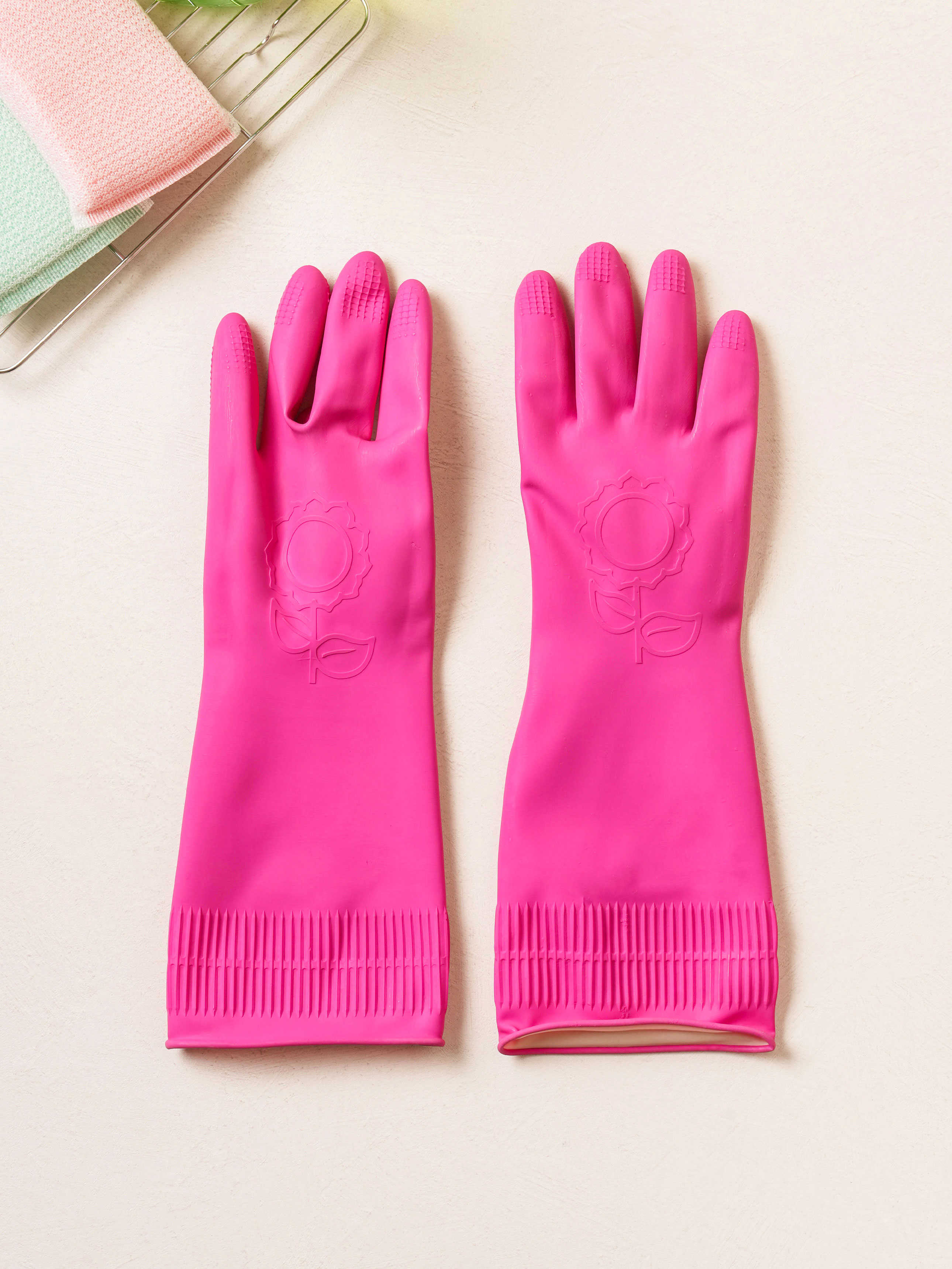 medium size wrinkled rubber gloves