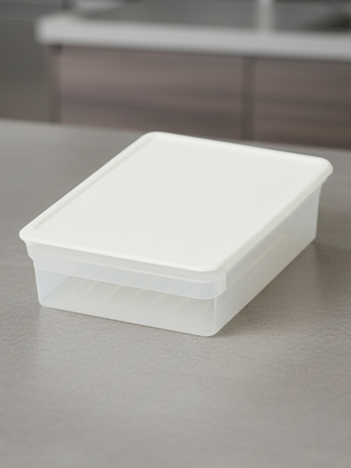 1 L container with soft lid