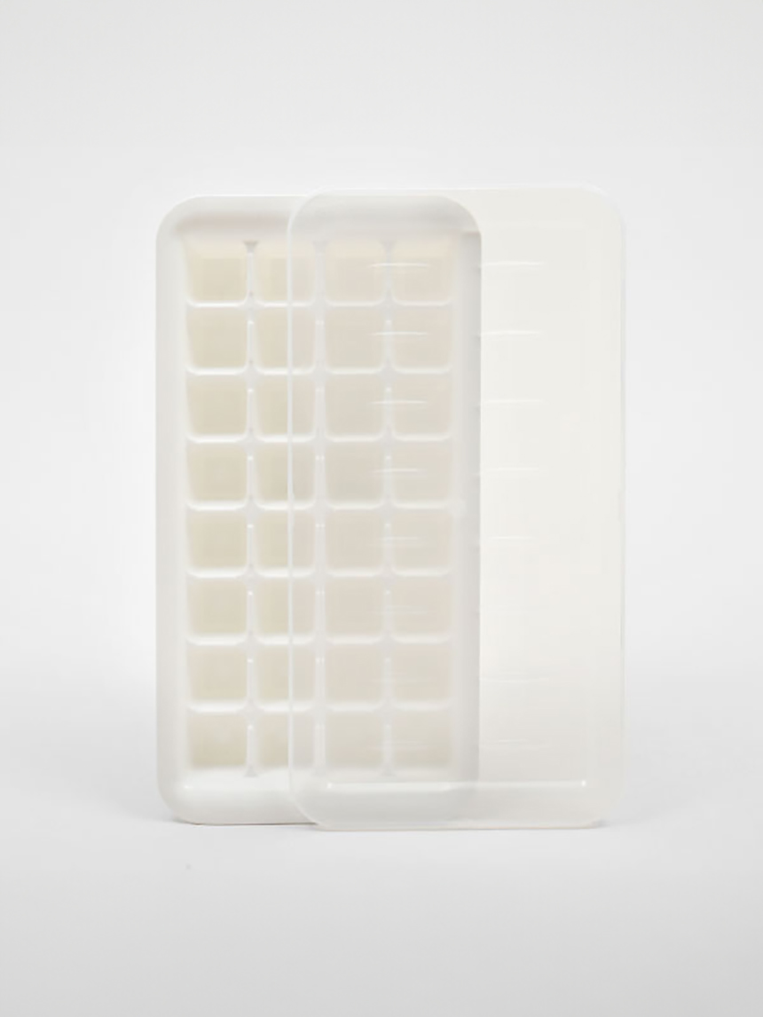 32 ice trays