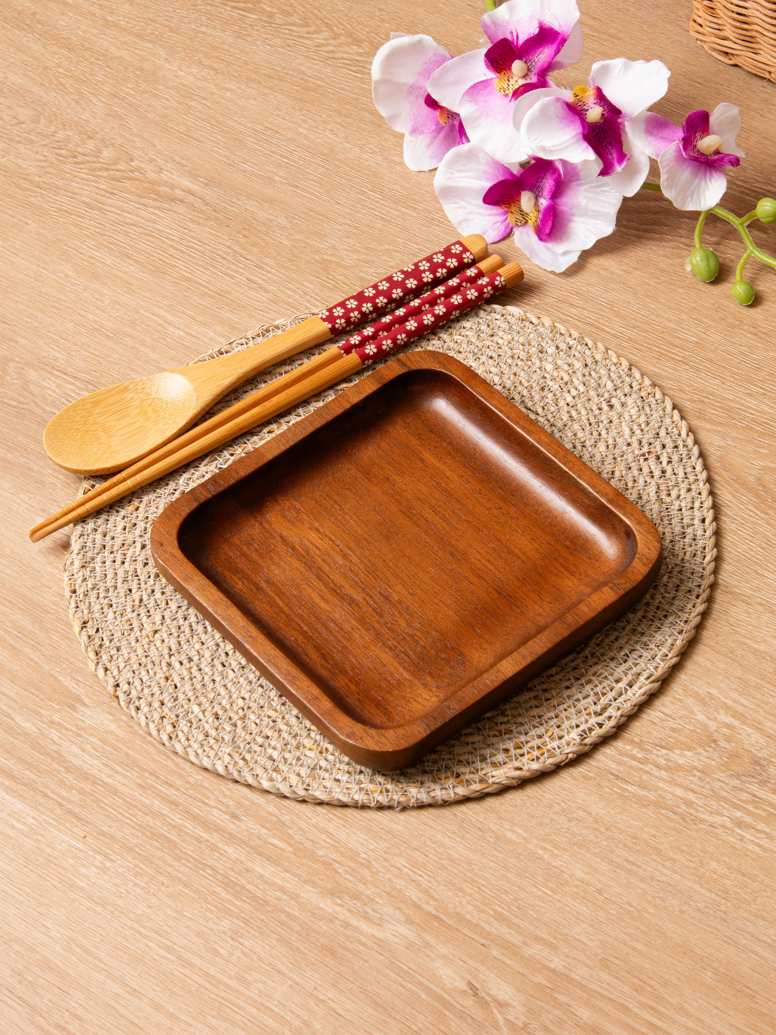 Square acacia wood plate 14.5 cm