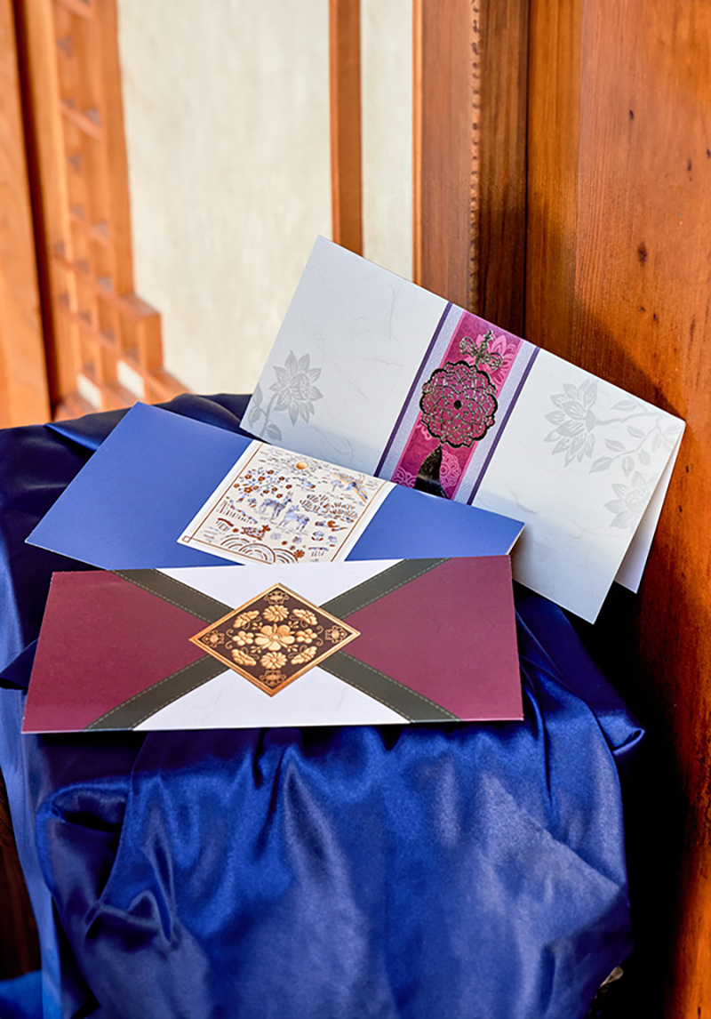 traditional pattern money envelope