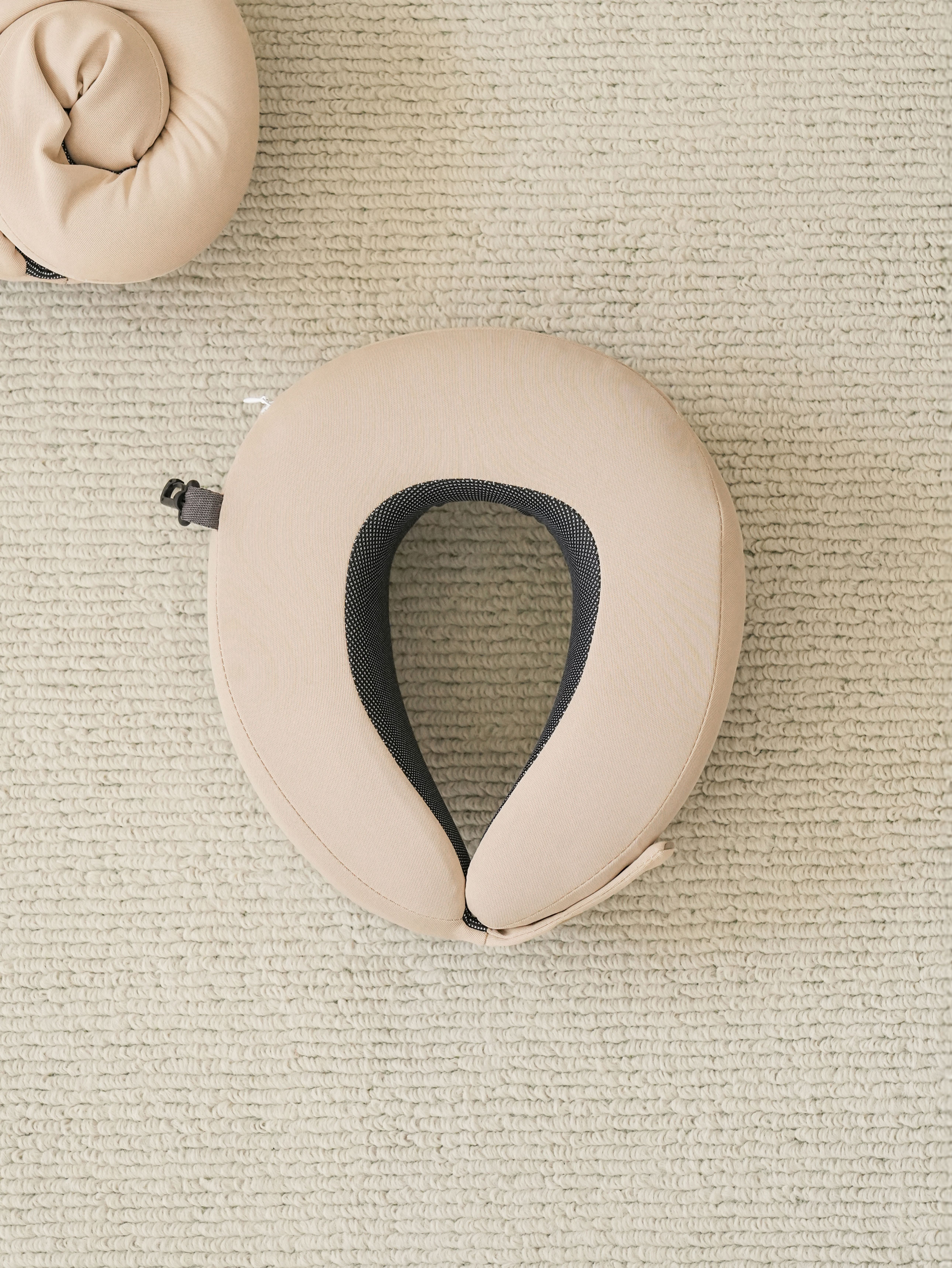 Compressed memory foam neck cushion 28