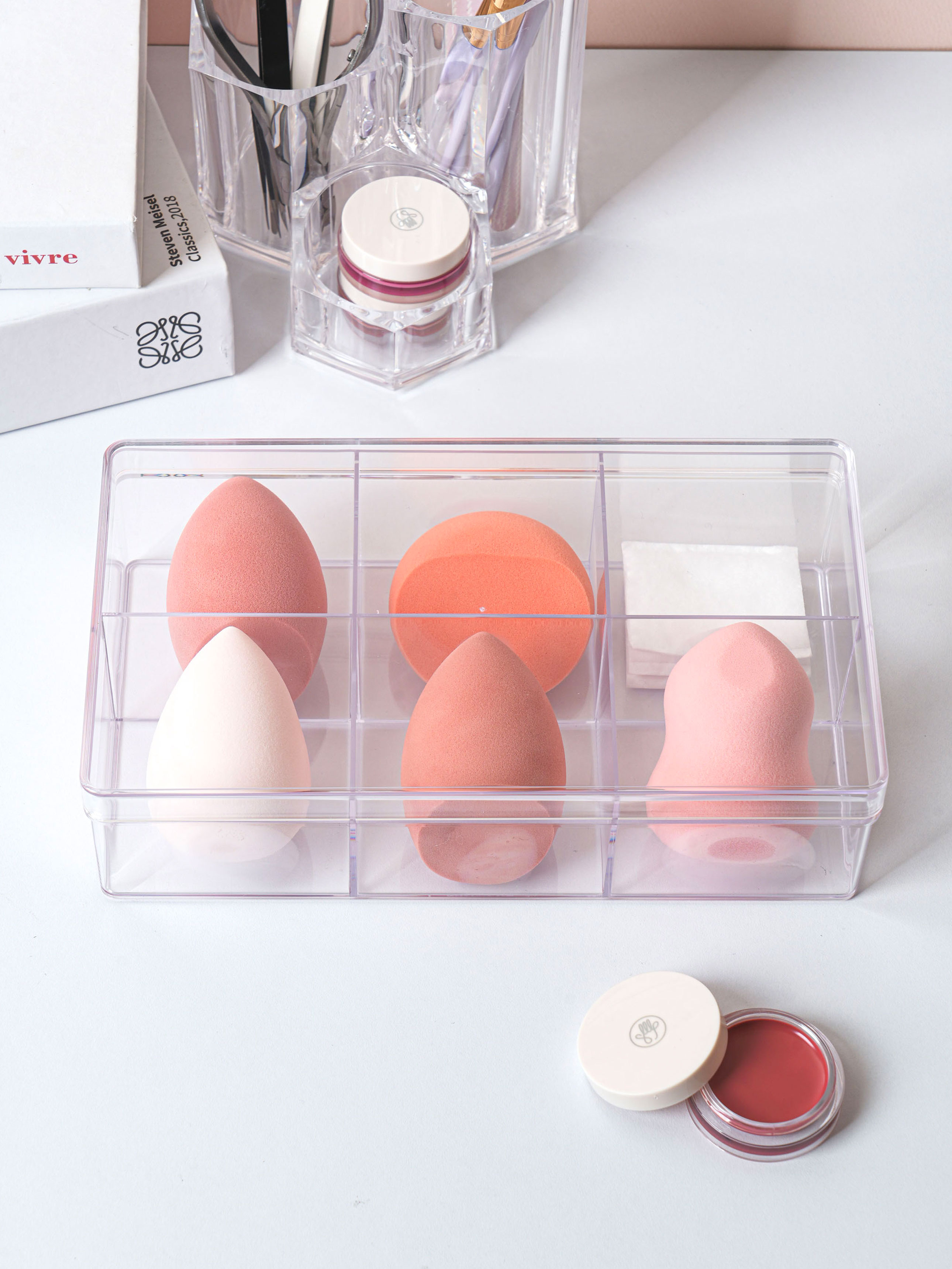 6 clear lid storage boxes