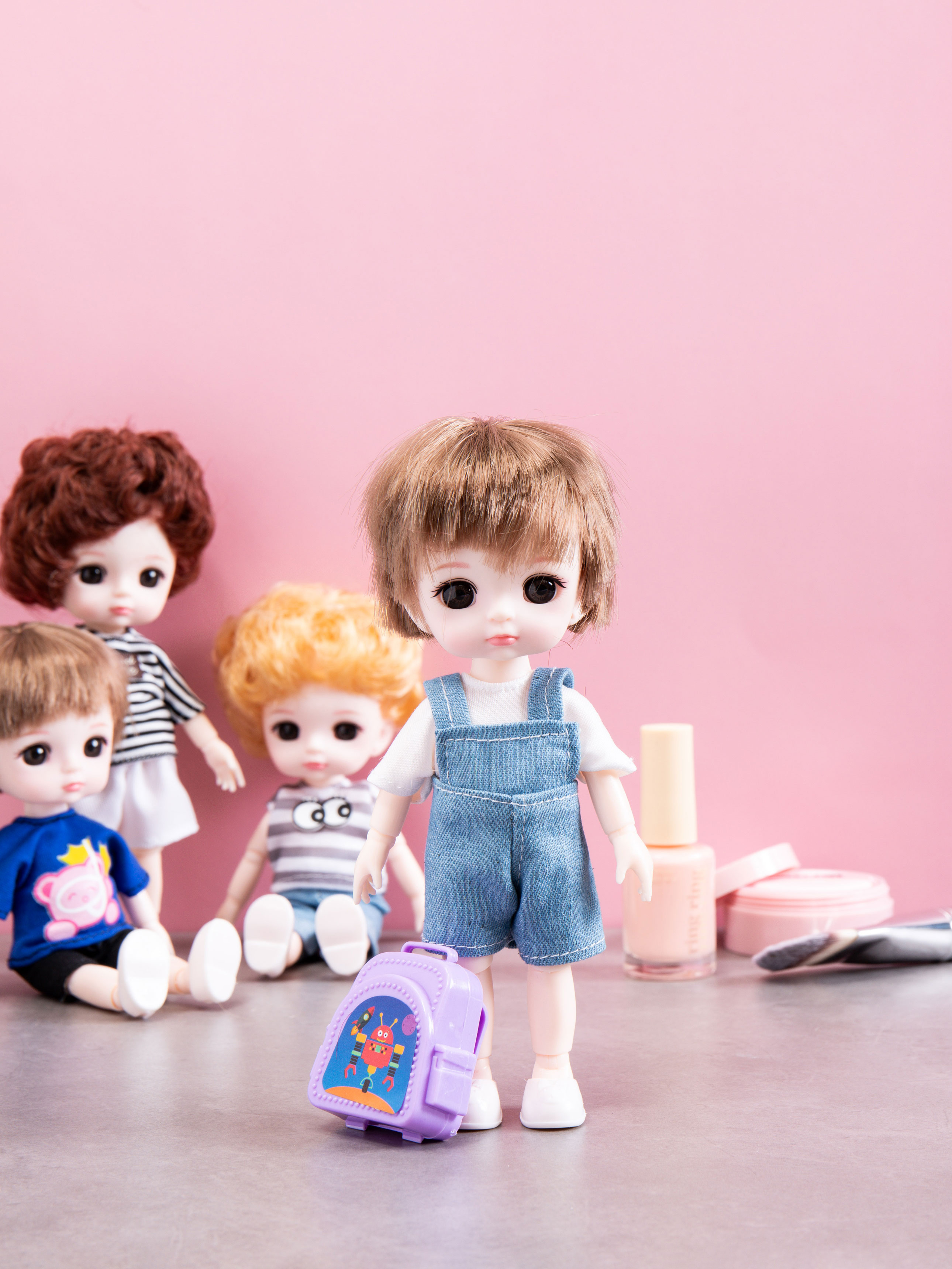 Ball jointed clover doll casual look
