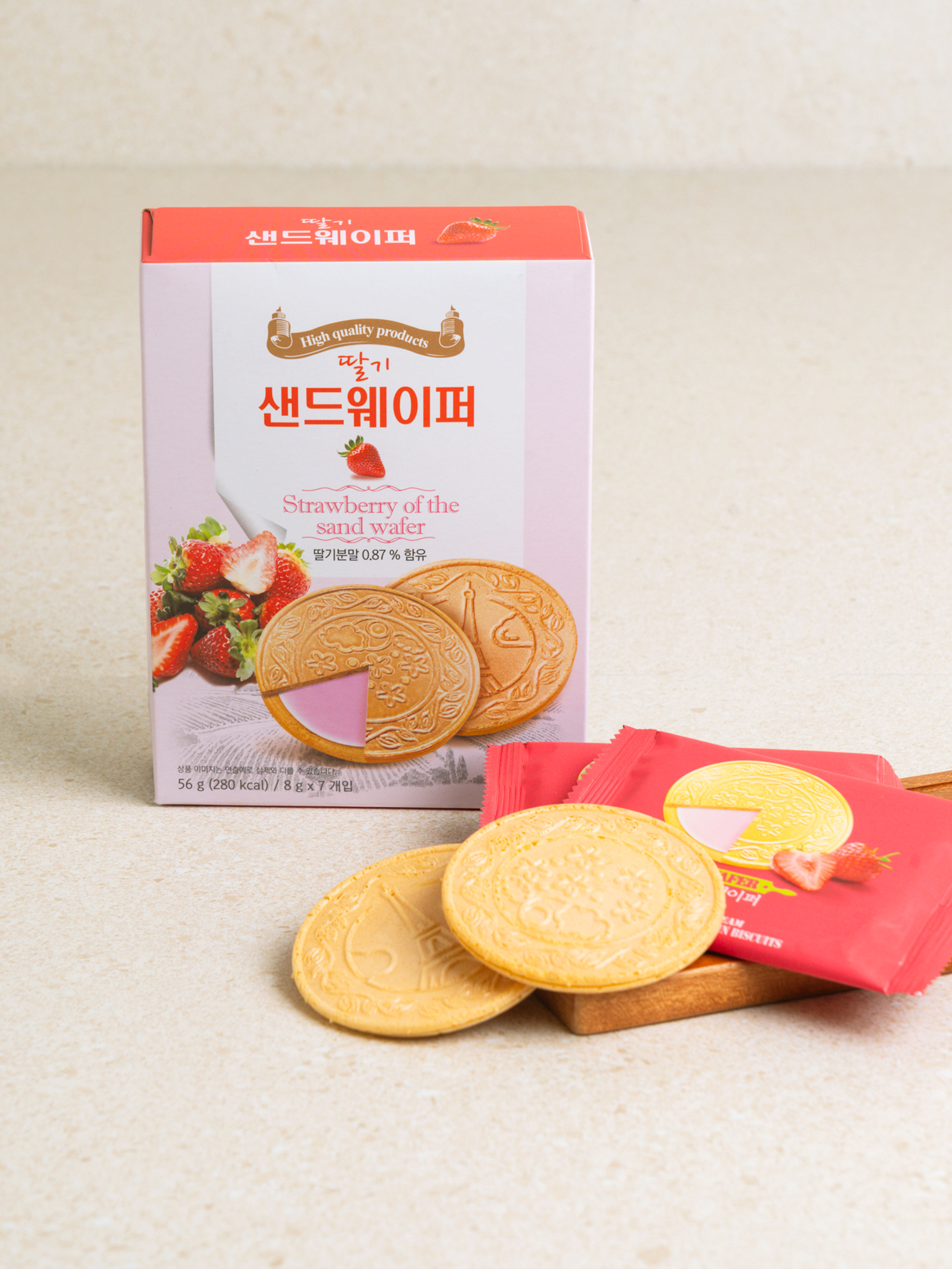 Strawberry Sand Wafers 56 g