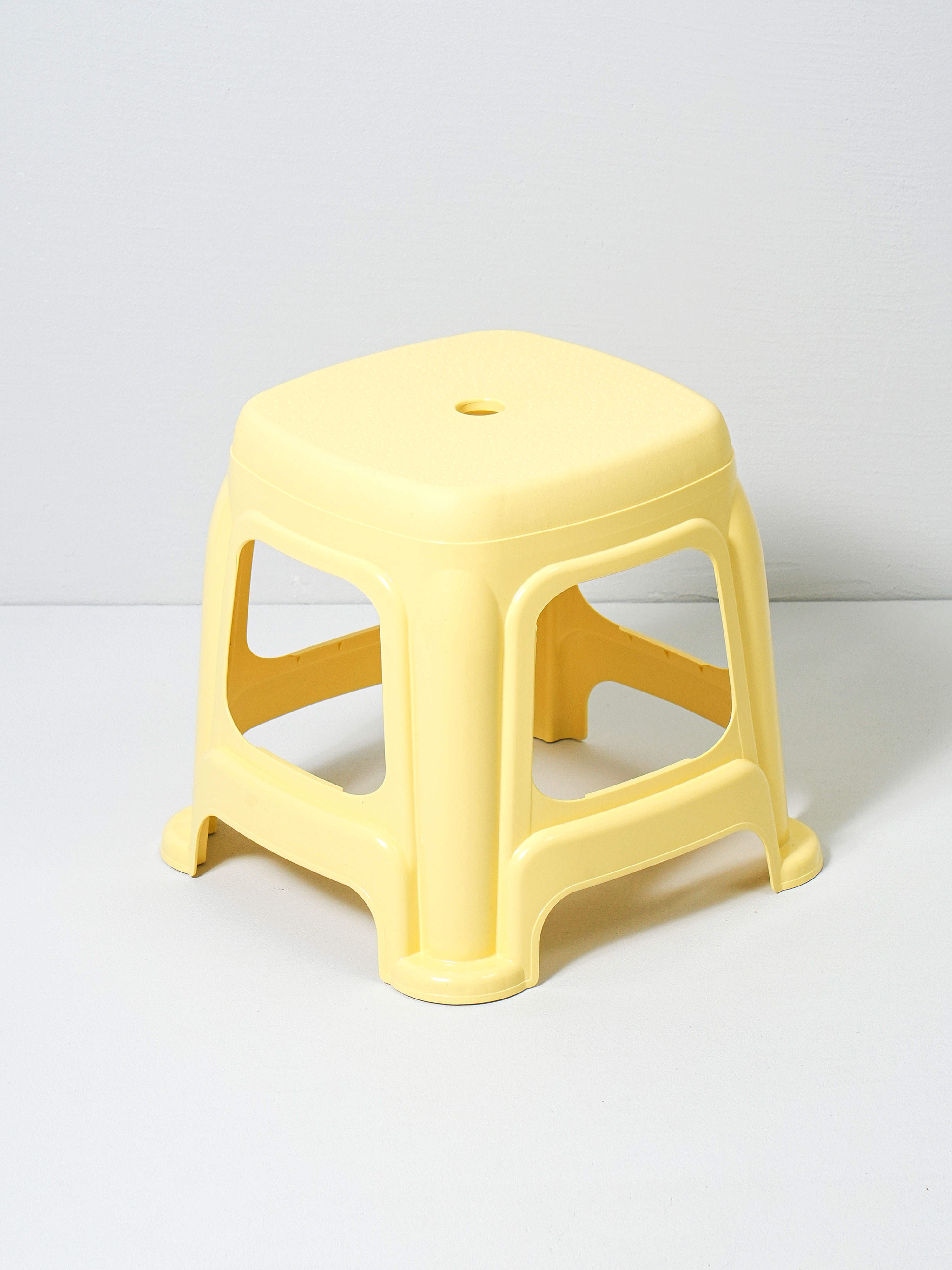 Outdoor polka dot solid color chair 25.5