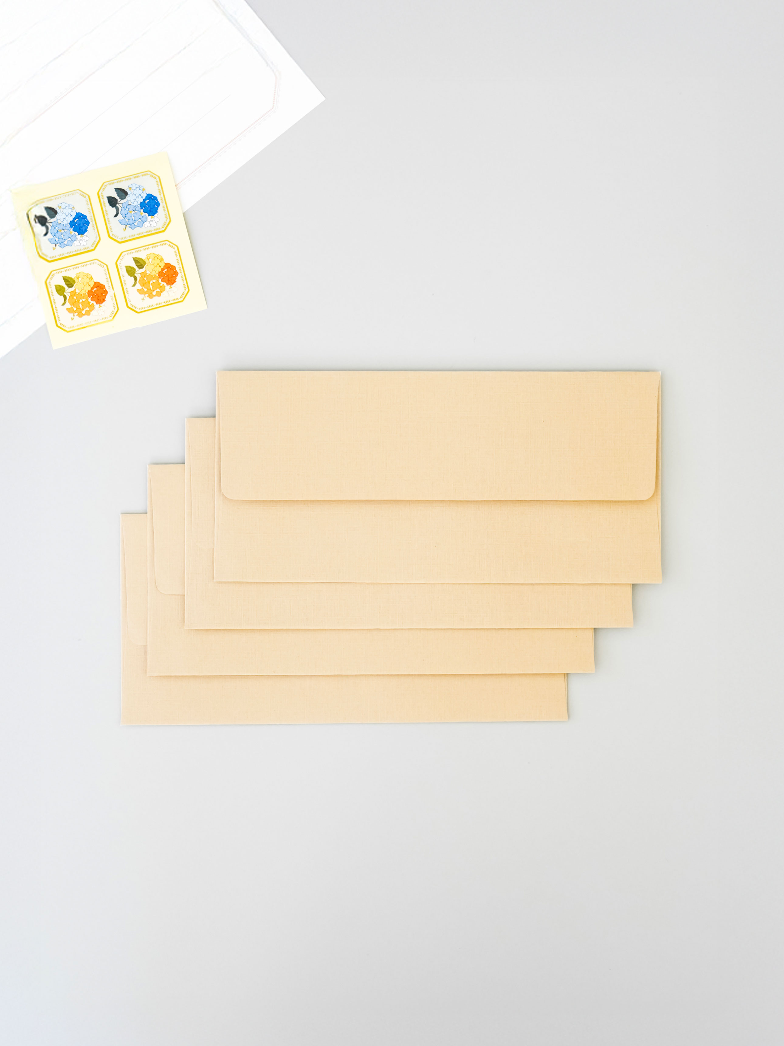 4 high-quality colored money envelopes brown