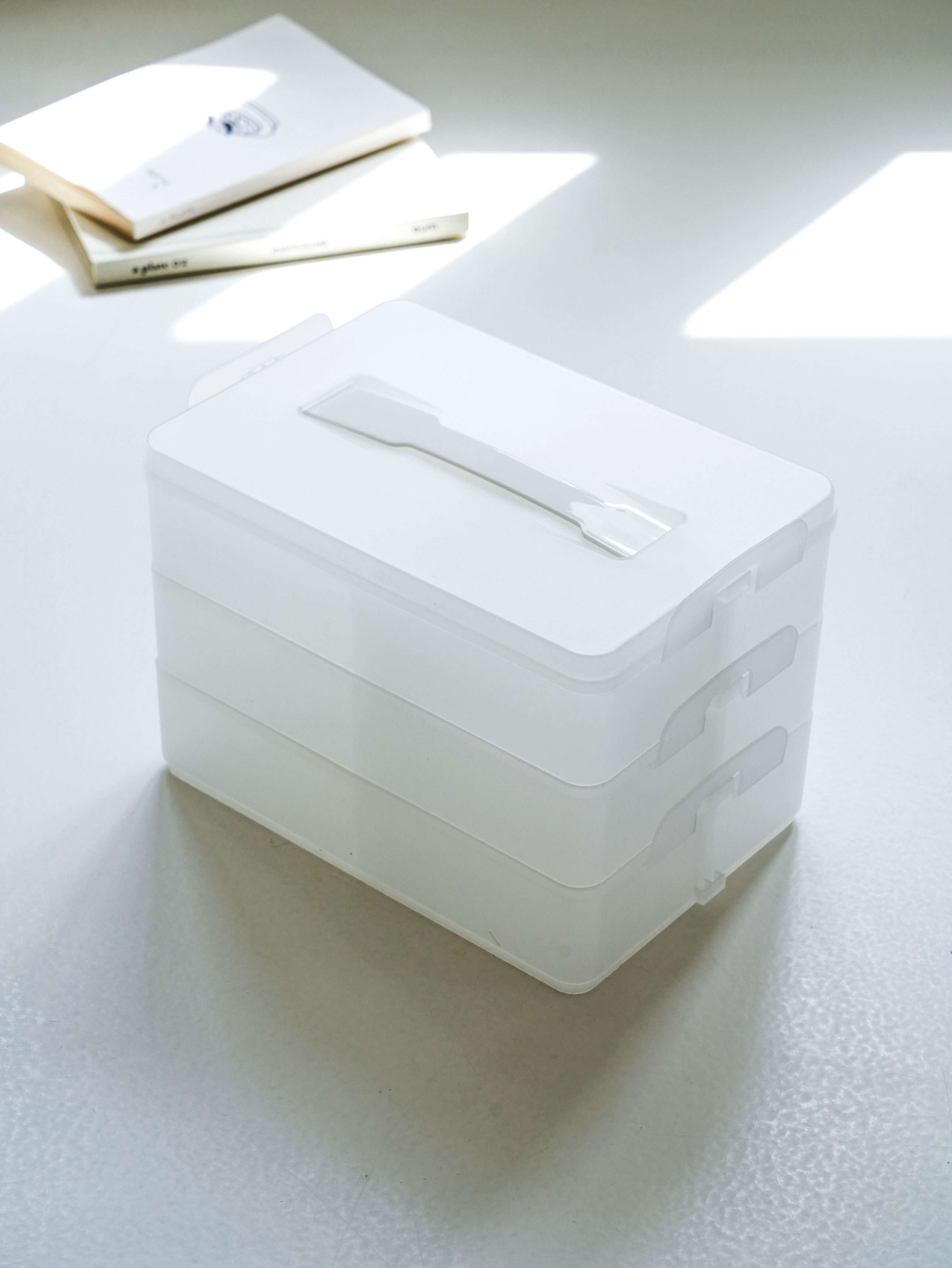 Translucent 3-tier compartment storage box 22