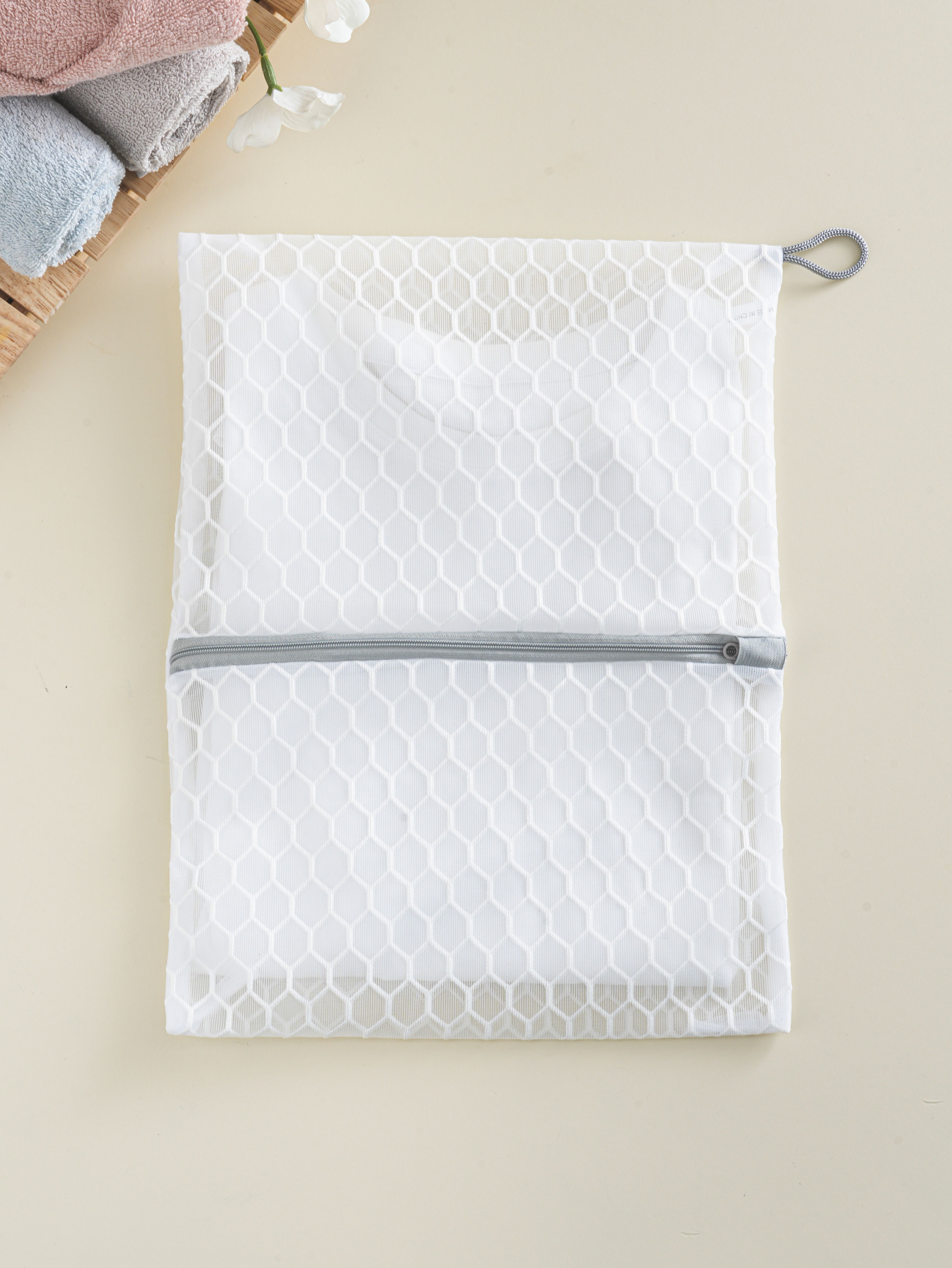 Honeycomb mesh square laundry net 30