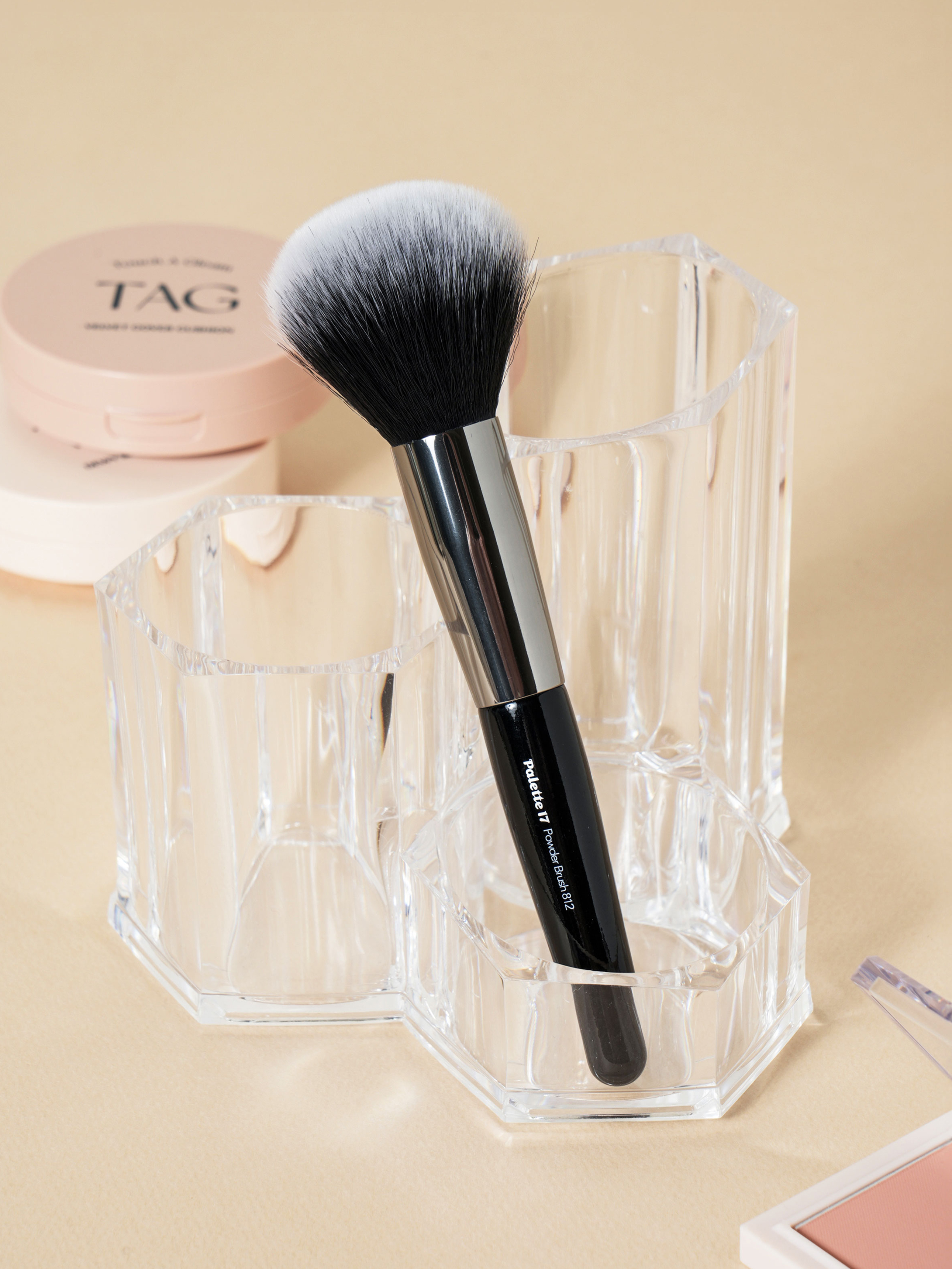 Palette 17 Powder Brush