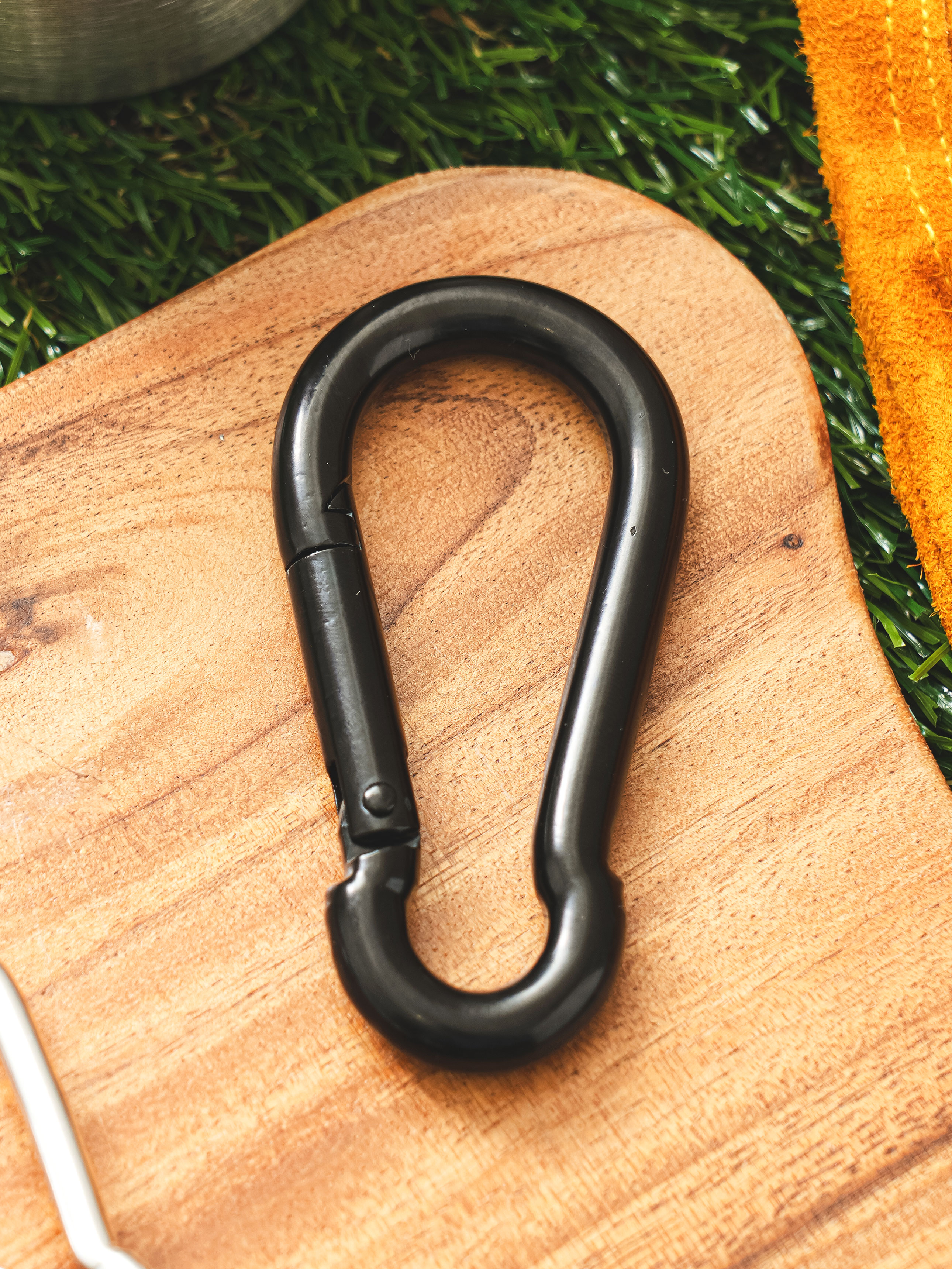 Steel carabiner 9.0 cm