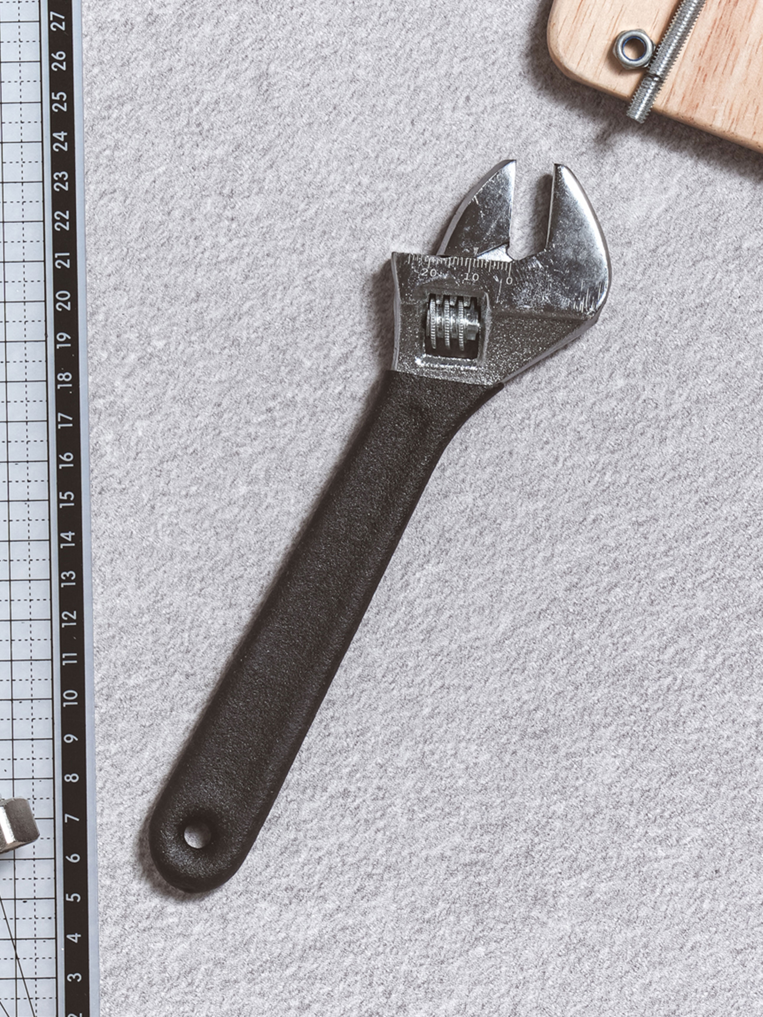 Monkey Spanner 200