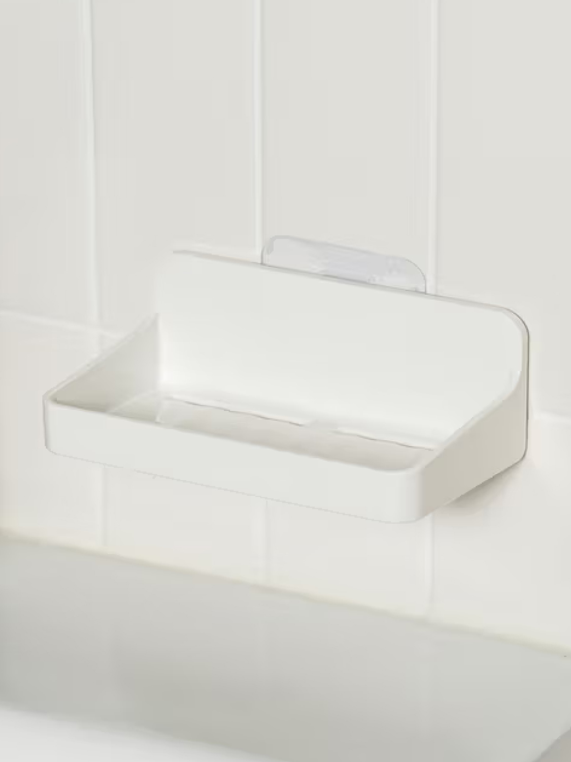 Attachable dripping bathroom soap dish