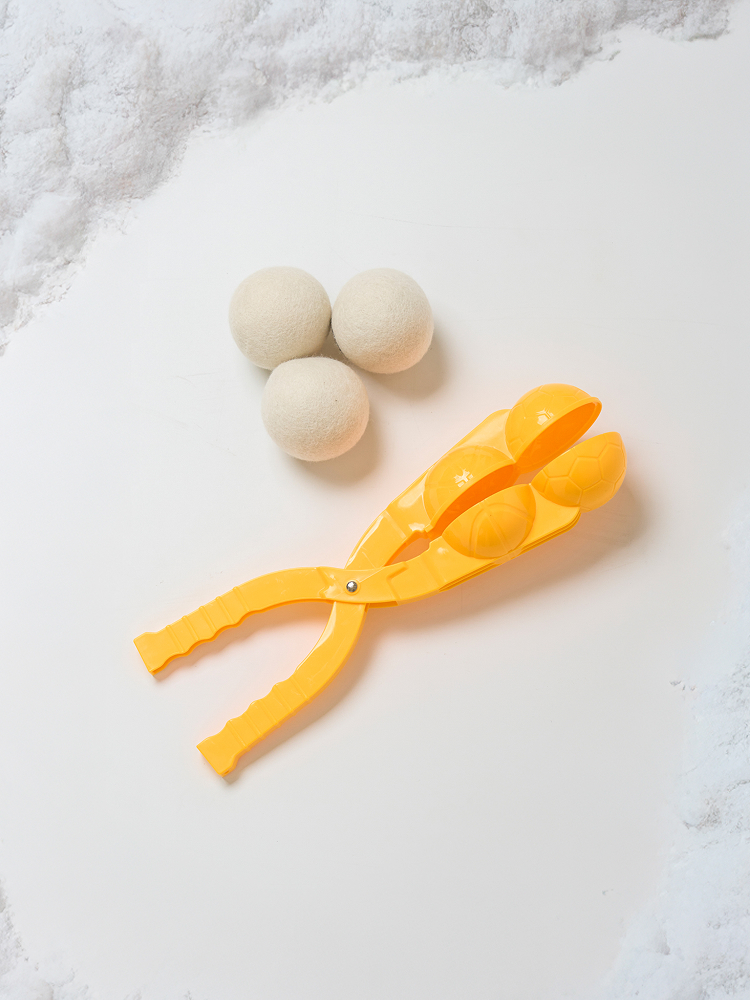 Snow Maker 2-ball claw soccer ball & basketball