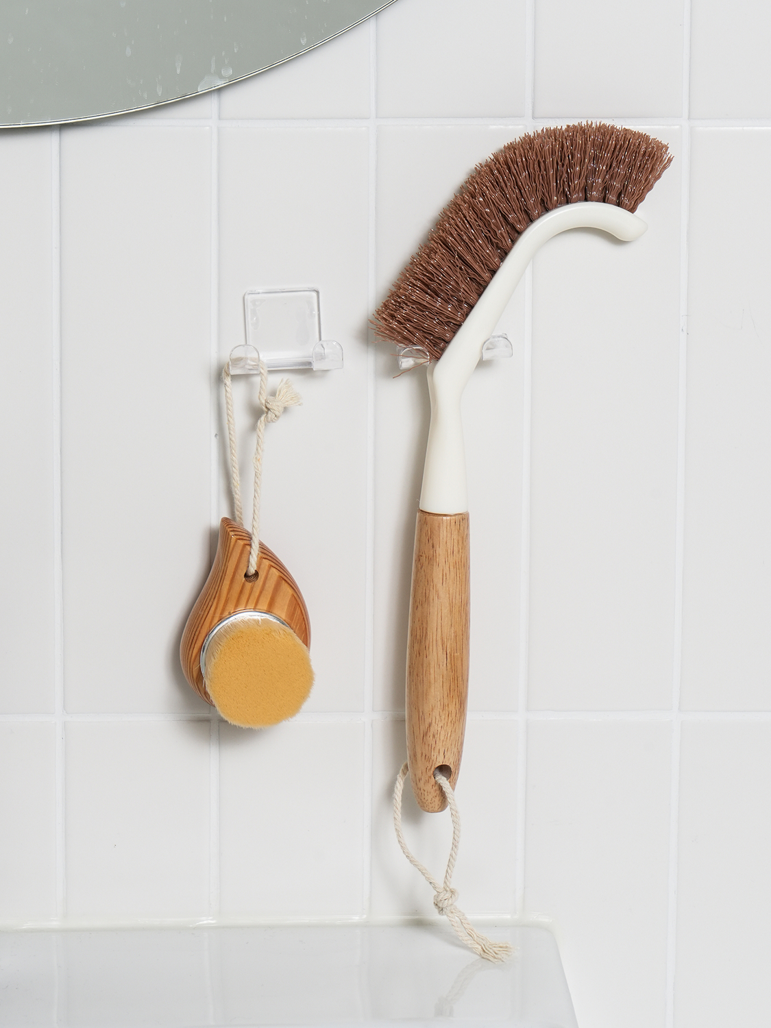 Clear multipurpose hanger (2 pieces)