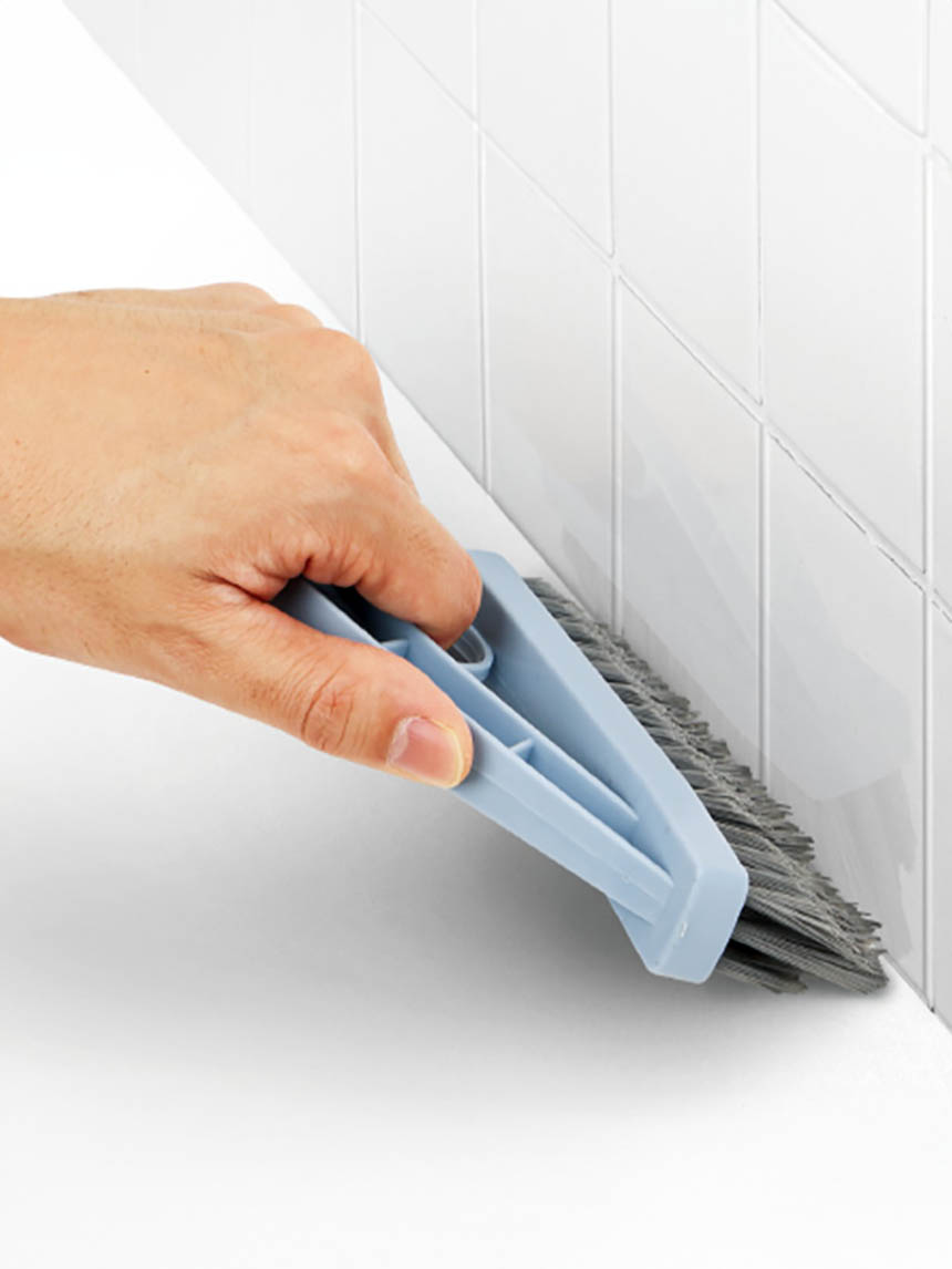 handle crevice cleaning brush