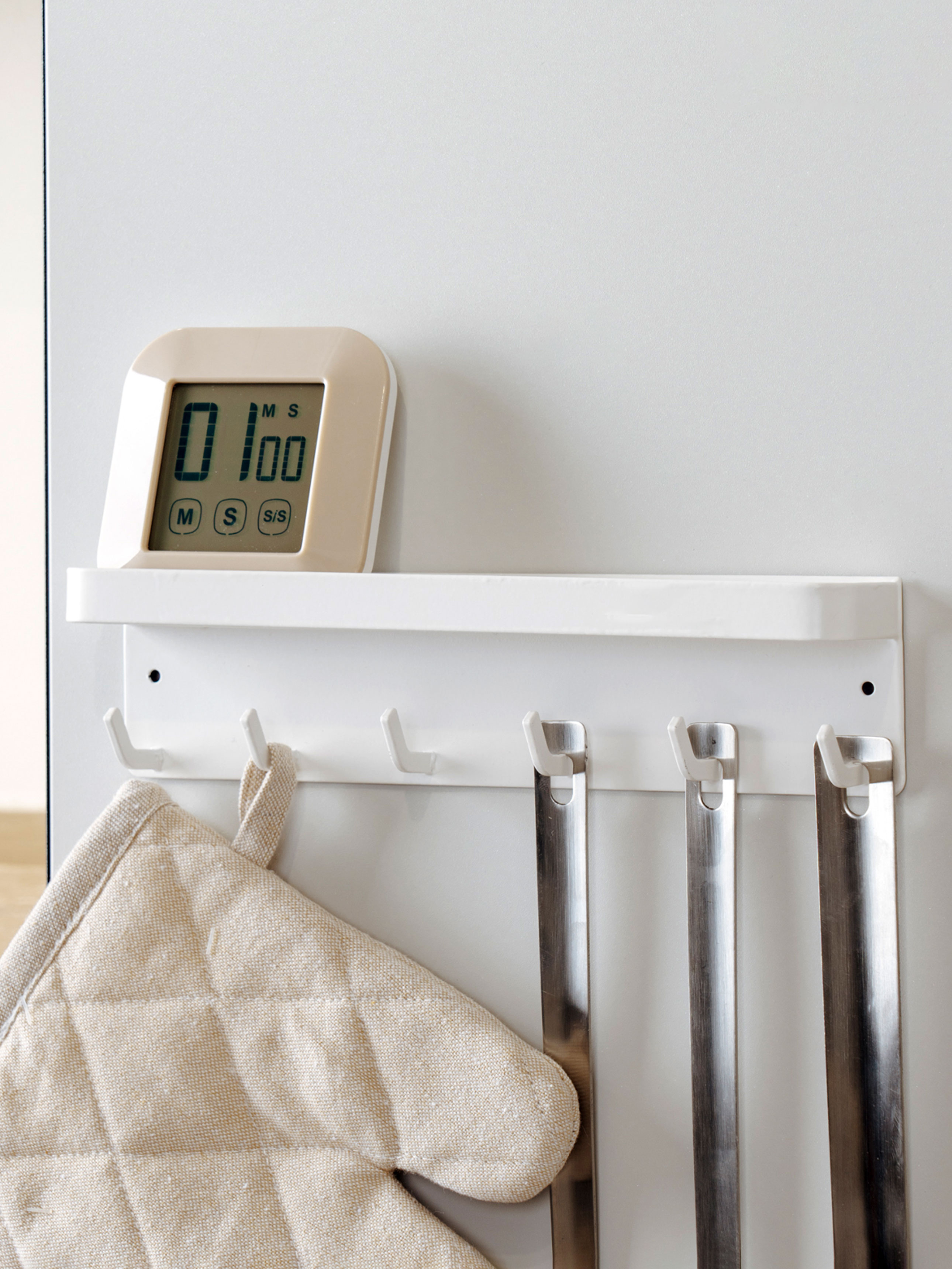 6 magnet type steel shelf hangers